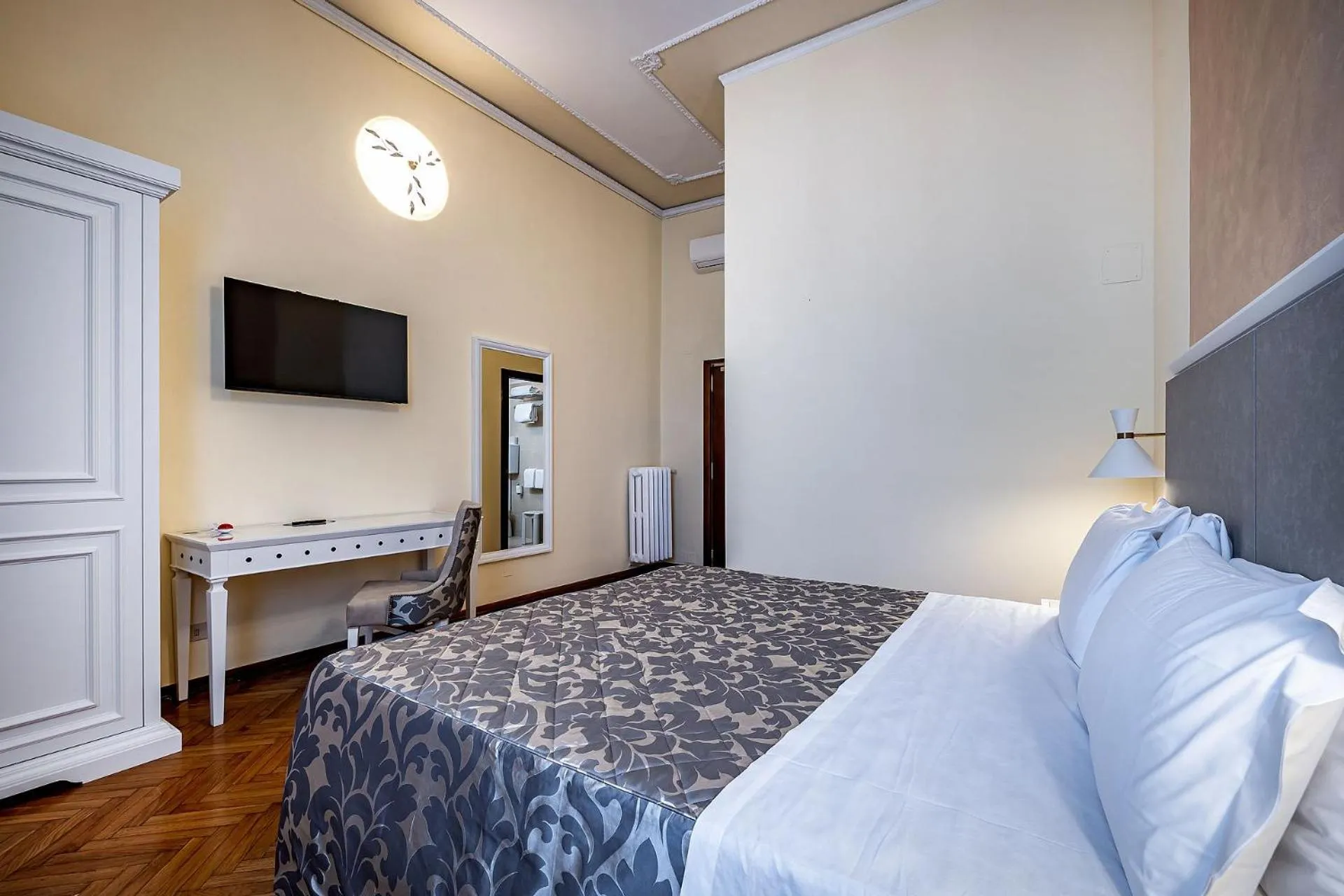 Photo of the whole room, Bed in Hotel Alessandra