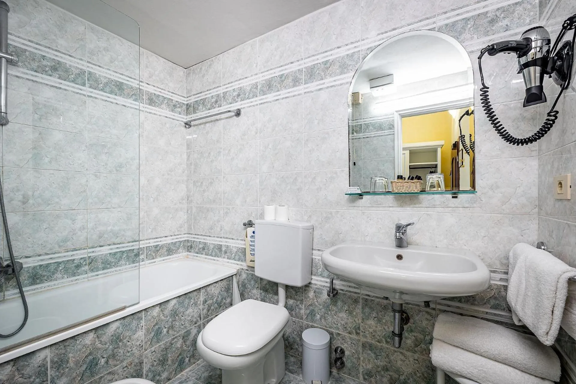 Bathroom in Hotel Alessandra