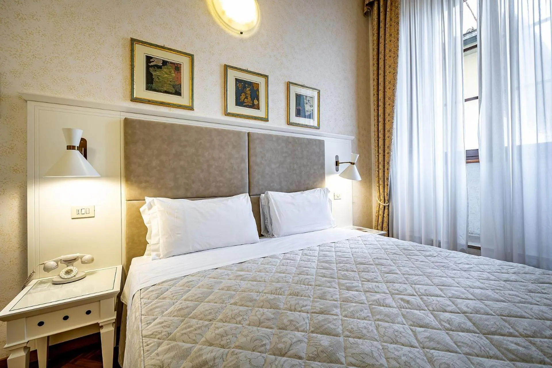 Bed in Hotel Alessandra