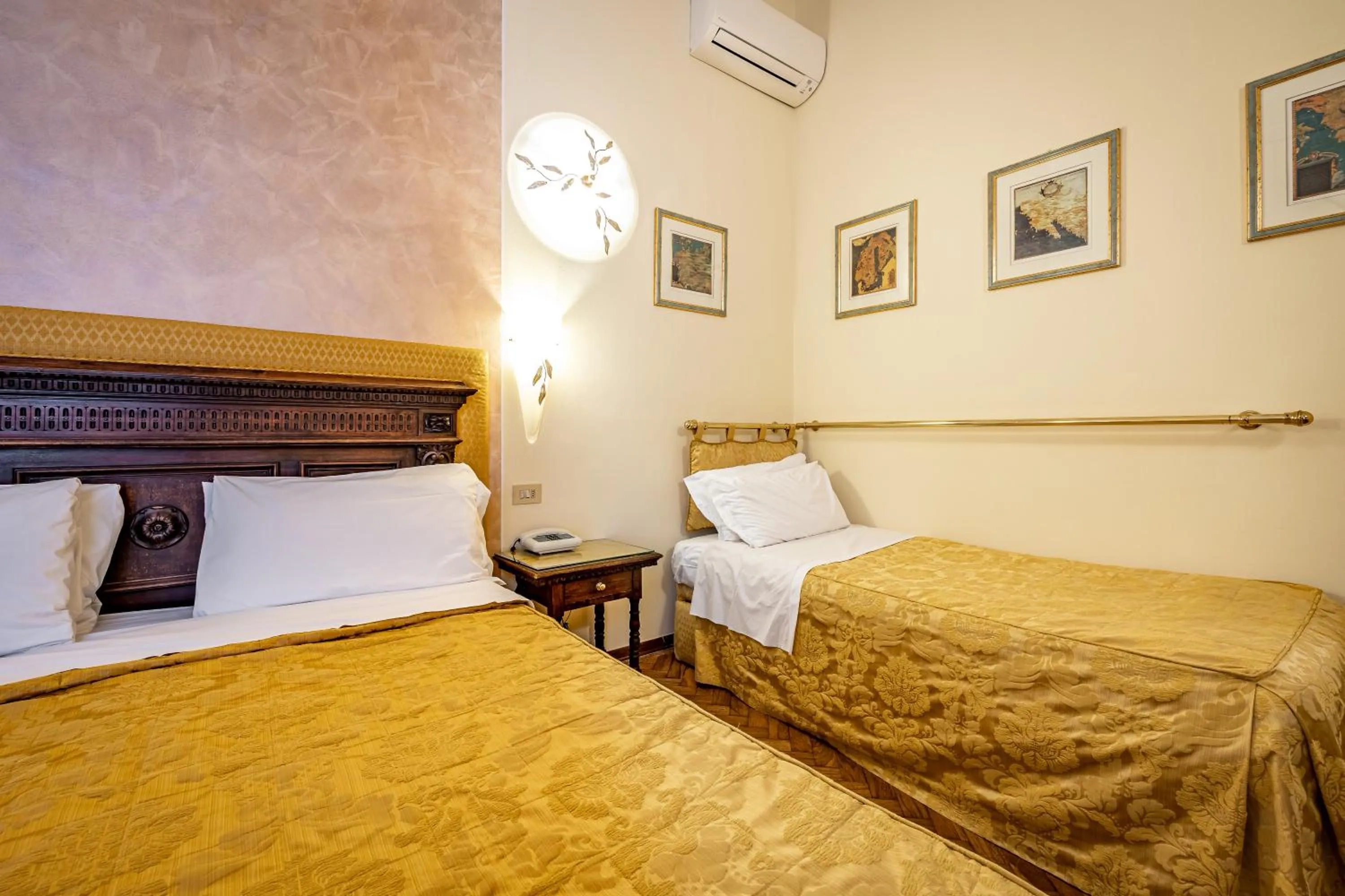 Photo of the whole room, Bed in Hotel Alessandra