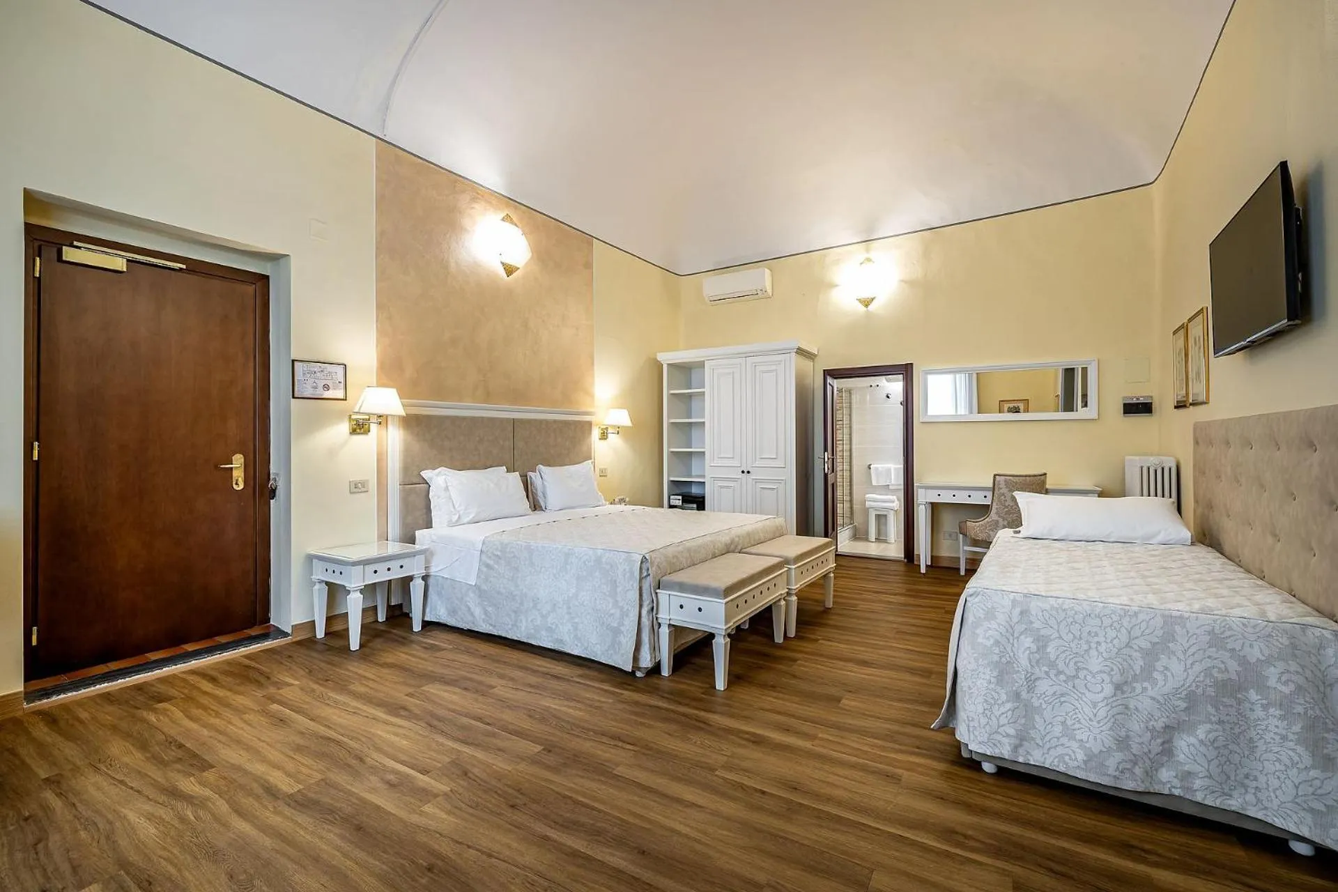 Photo of the whole room, Bed in Hotel Alessandra