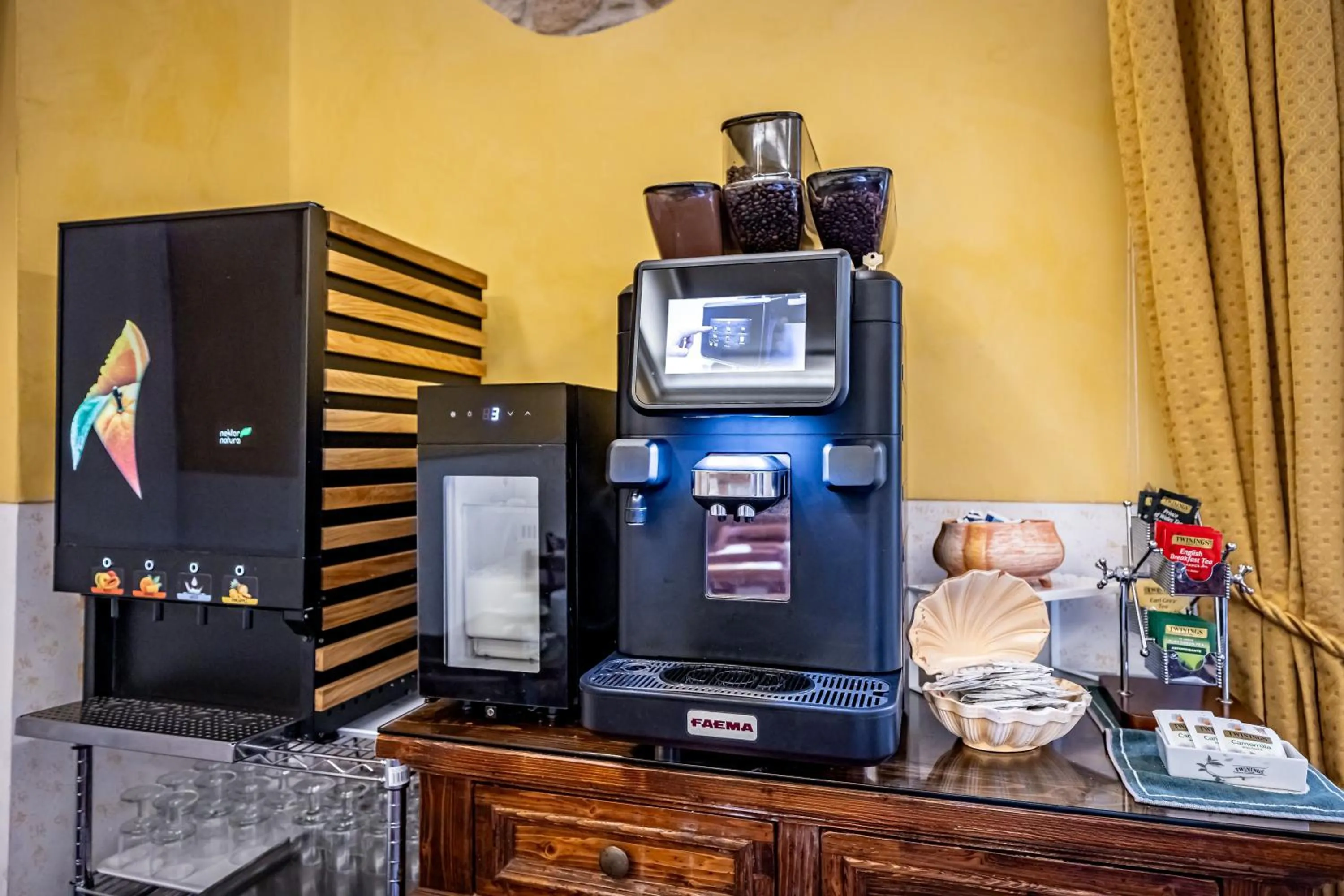 Breakfast in Hotel Alessandra