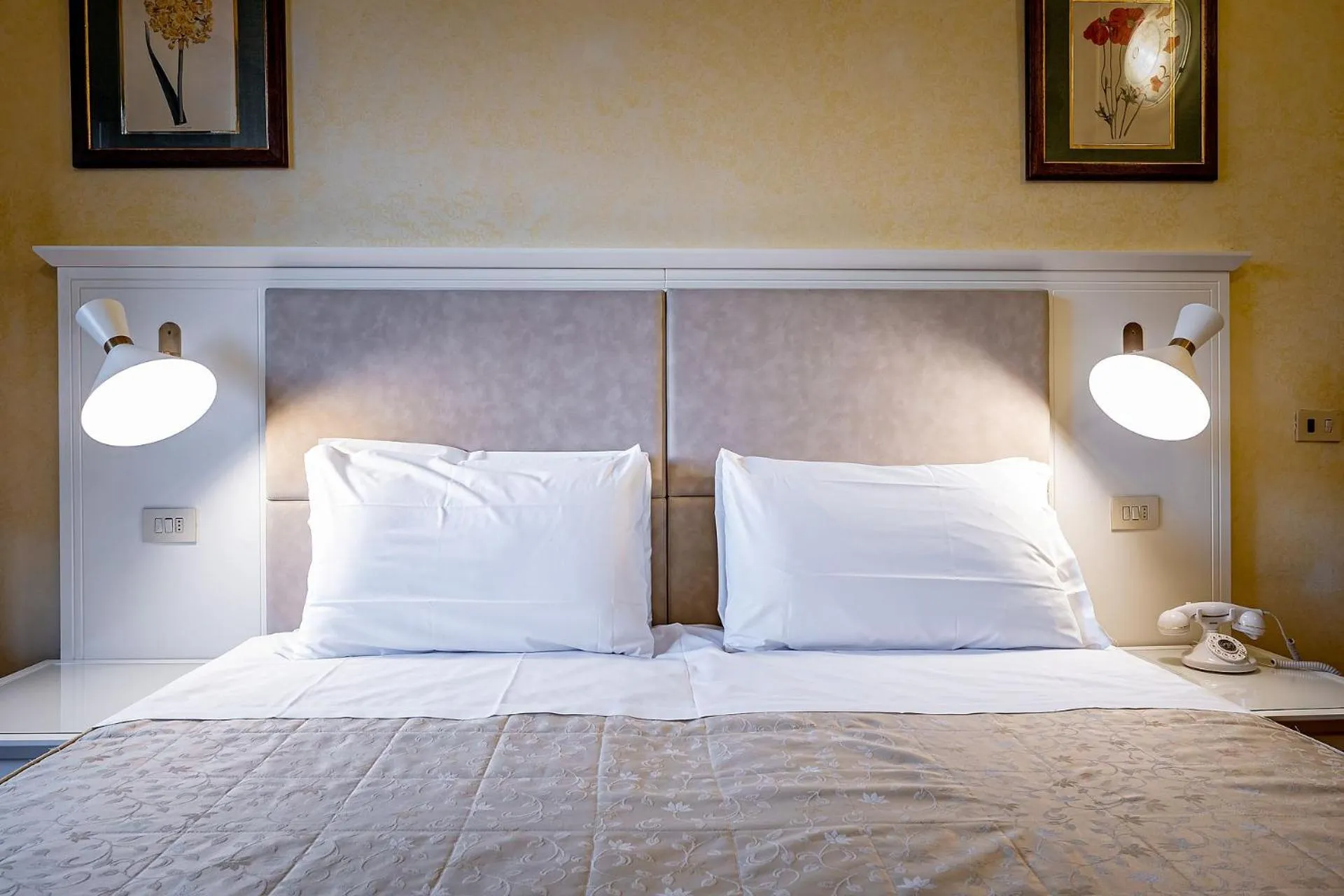 Bed in Hotel Alessandra