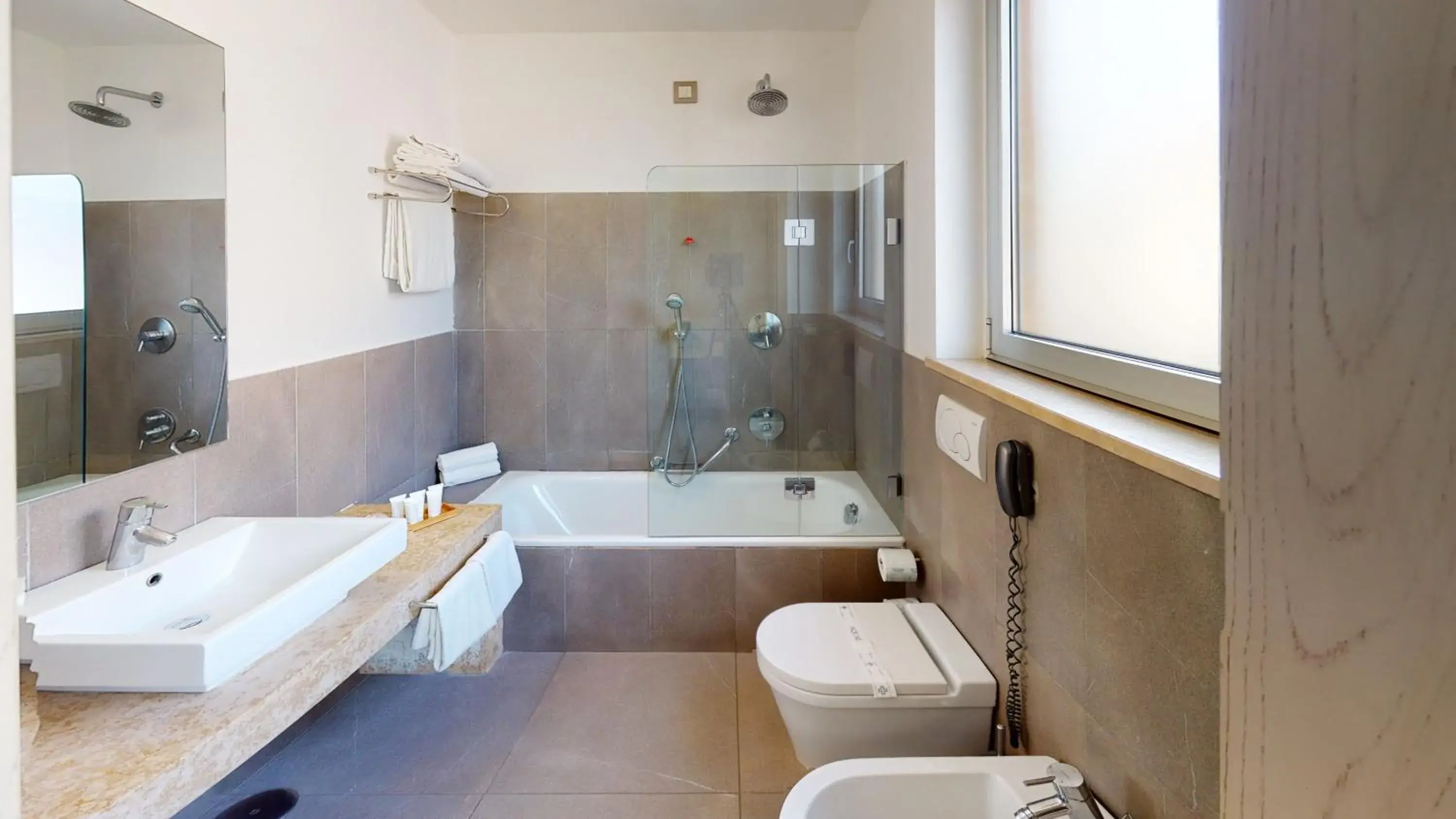 Single Room with Balcony in Smy Aran Blu Roma Mare Single Room with Balcony in Smy Aran Blu Roma Mare