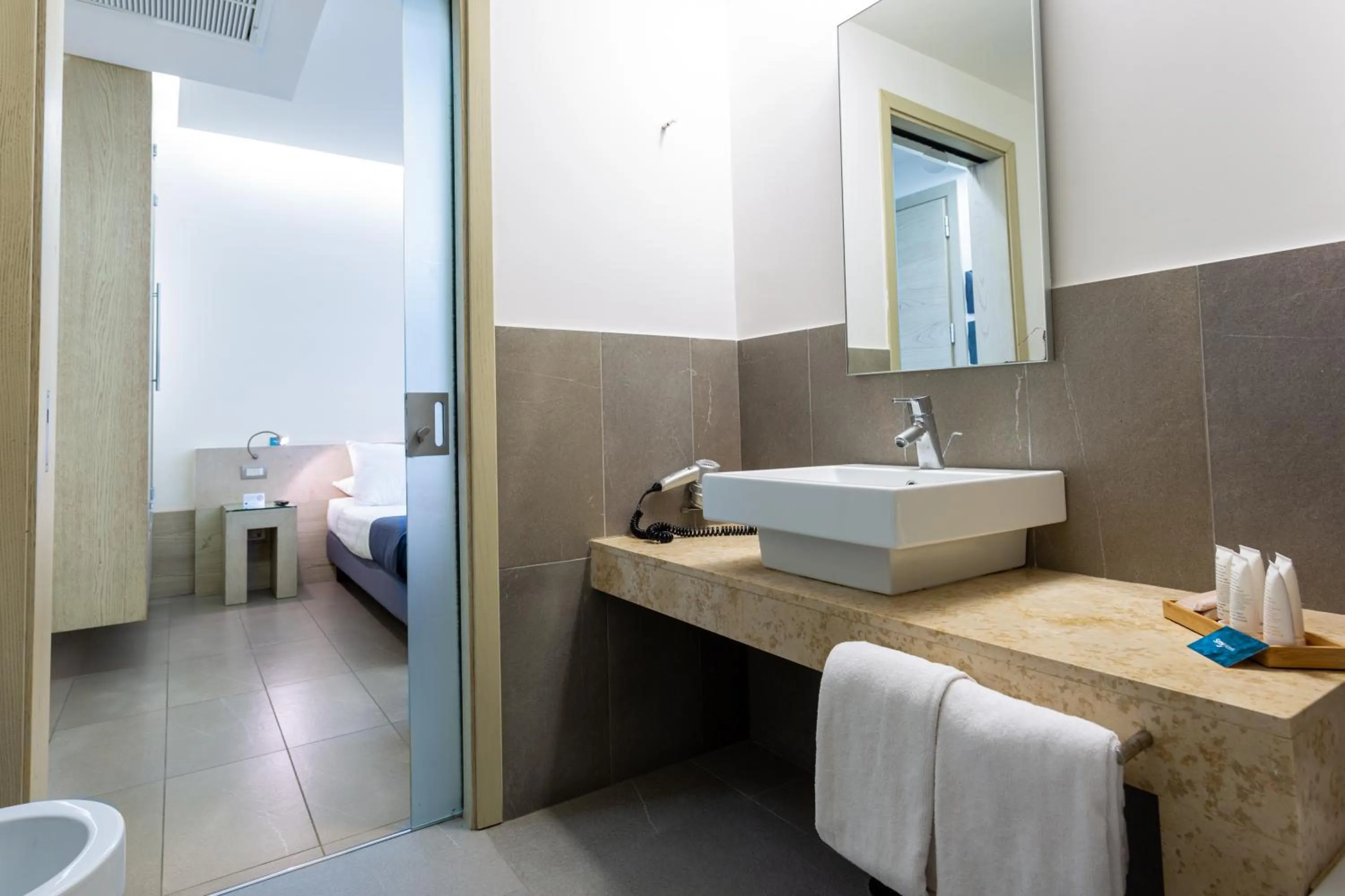 Bathroom in Smy Aran Blu Roma Mare