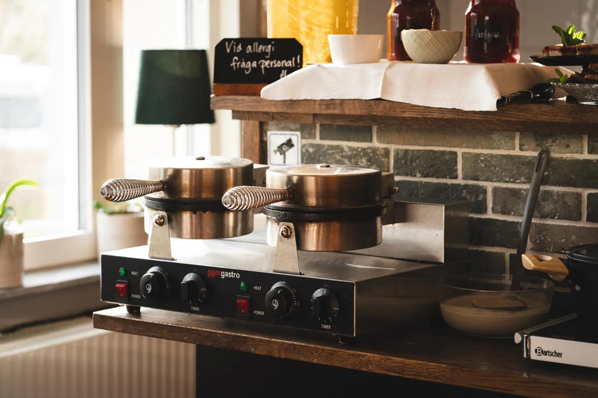 Buffet breakfast in Två Systrar B&B