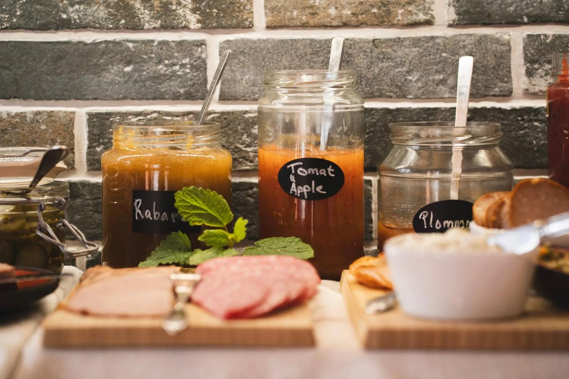 Buffet breakfast in Två Systrar B&B