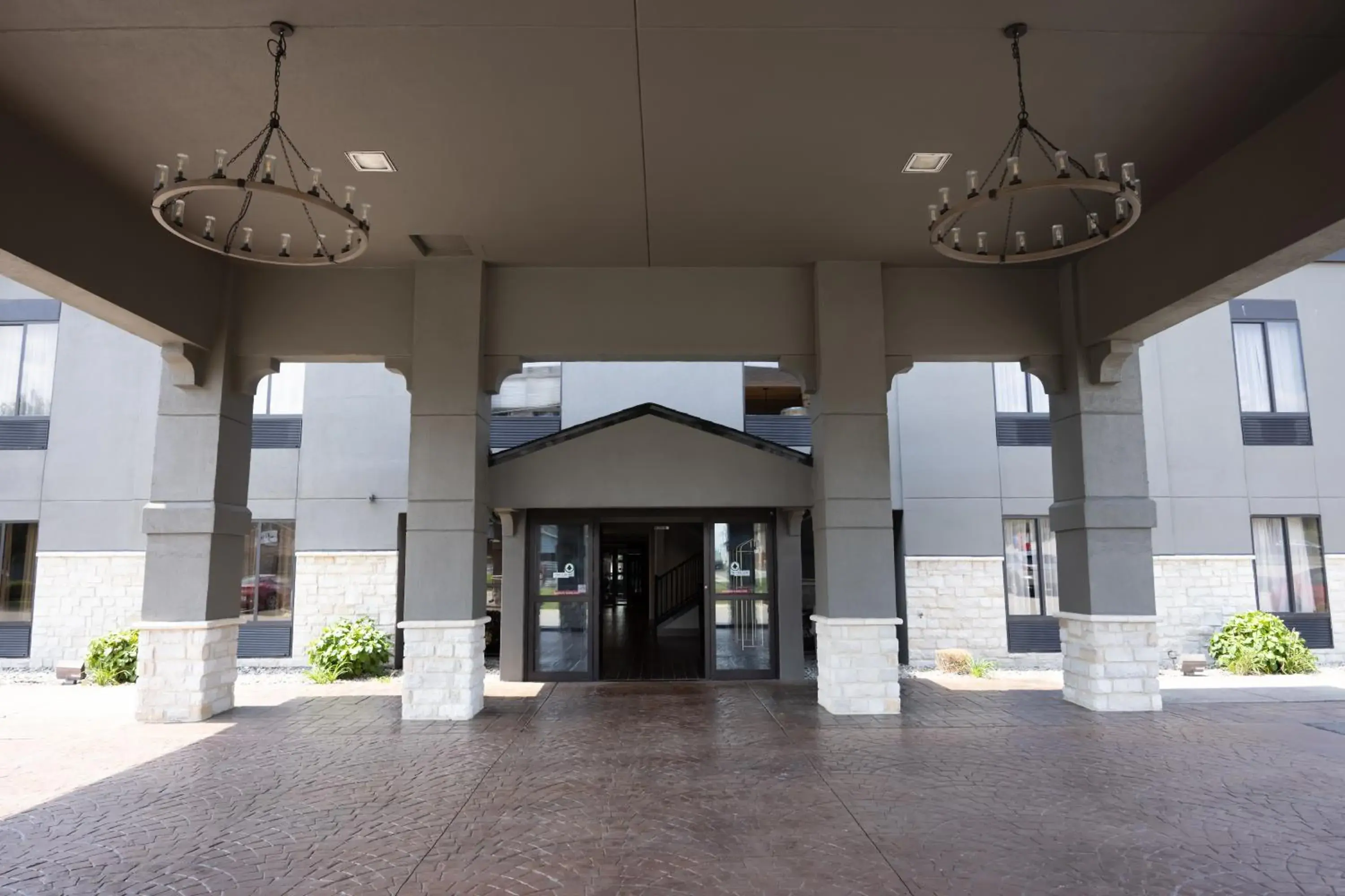 Property building in Distill-Inn Property building in Distill-Inn