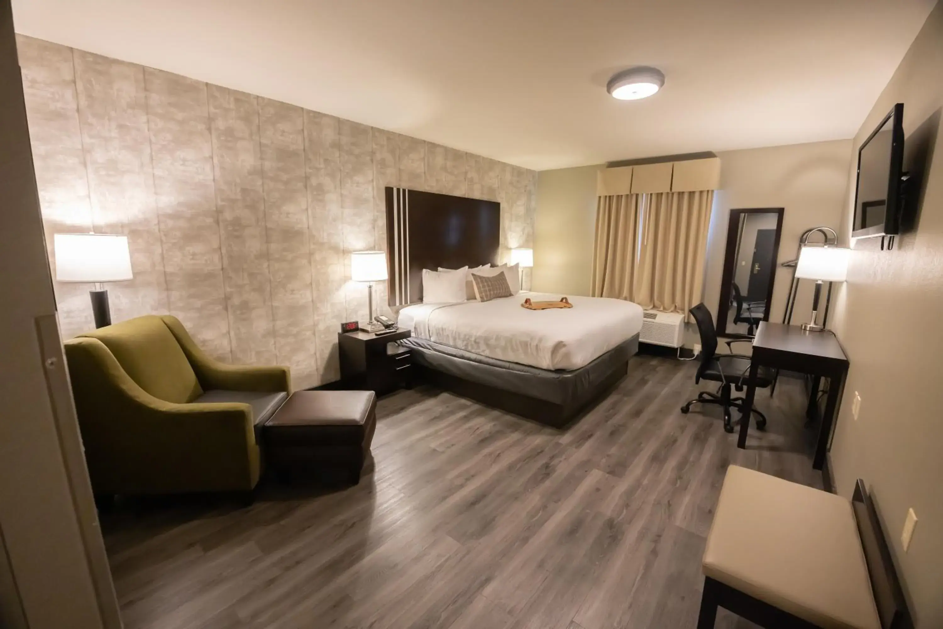 King Room - Disability Access in Distill-Inn King Room - Disability Access in Distill-Inn