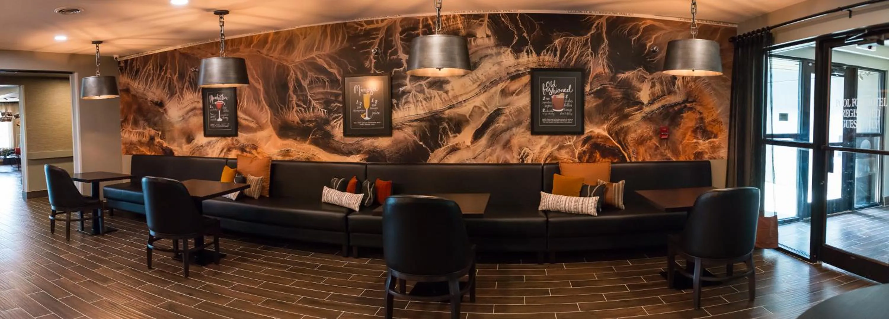 Lounge or bar in Distill-Inn