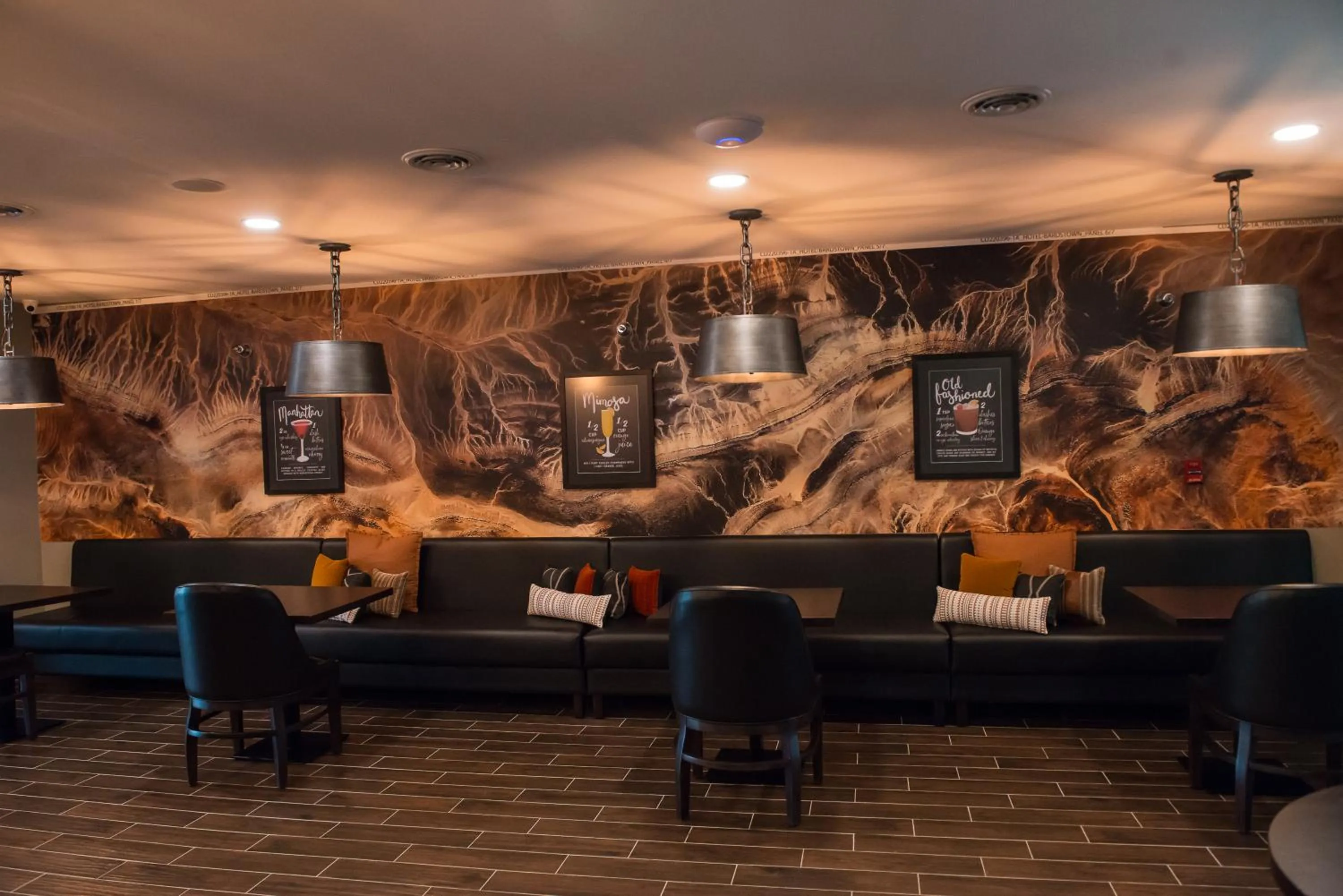 Lounge or bar in Distill-Inn