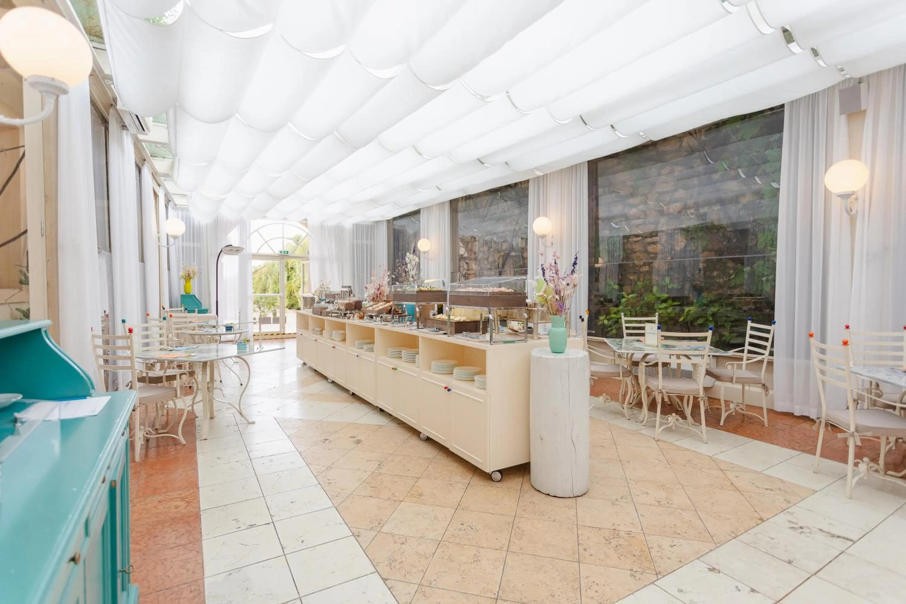 Breakfast in Byblos Art Hotel Villa Amistà