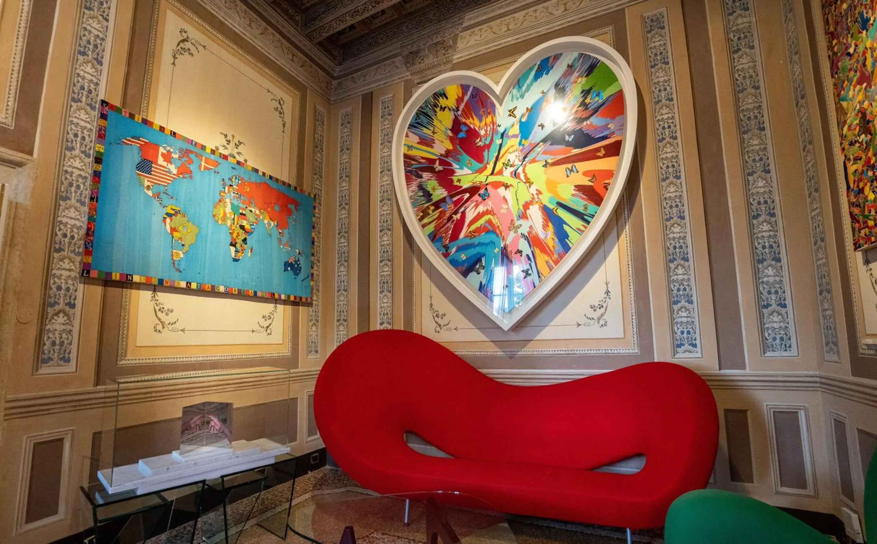 Communal lounge/ TV room in Byblos Art Hotel Villa Amistà