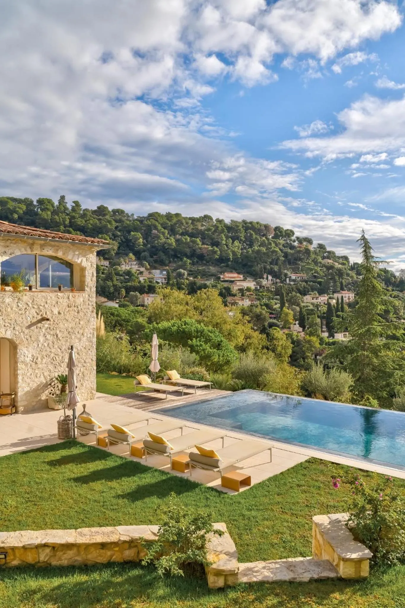 Ideal BnB, Luxury Apartments