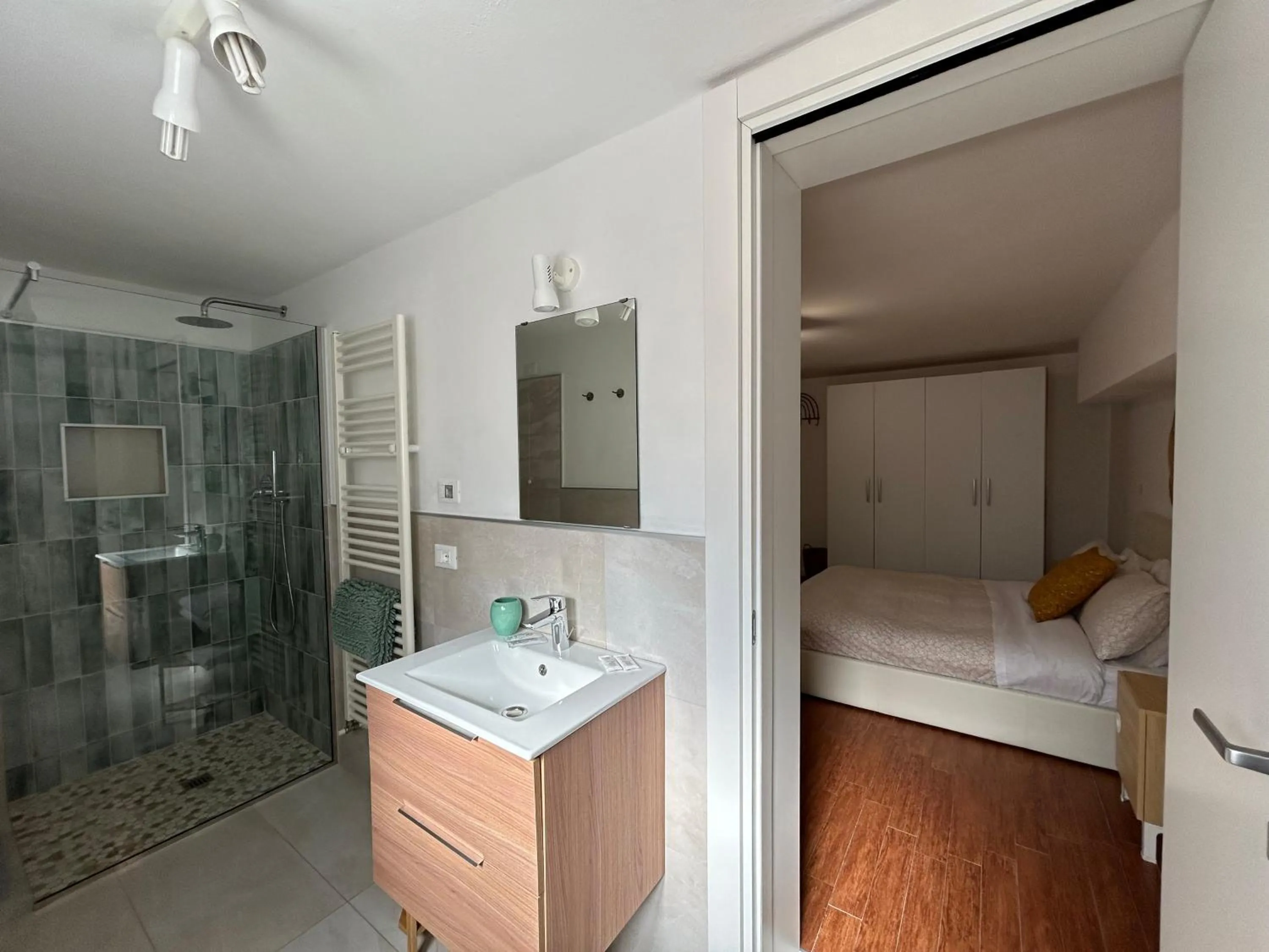 Photo of the whole room in B&B La Bohème Porto Garibaldi