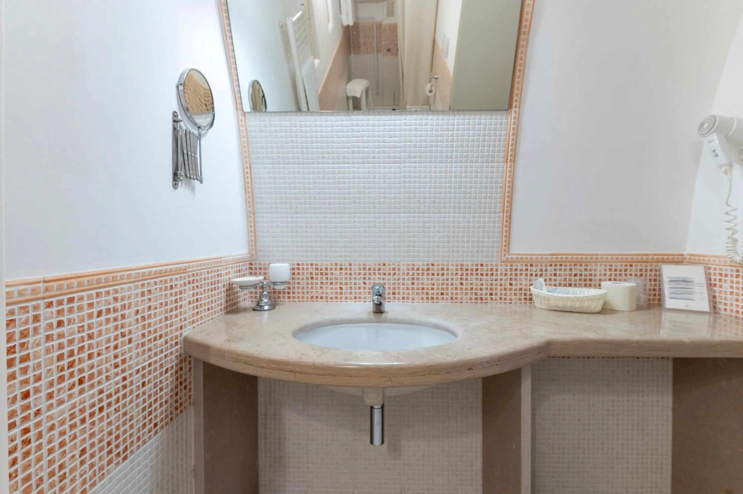 Bathroom in Hotel La Terra