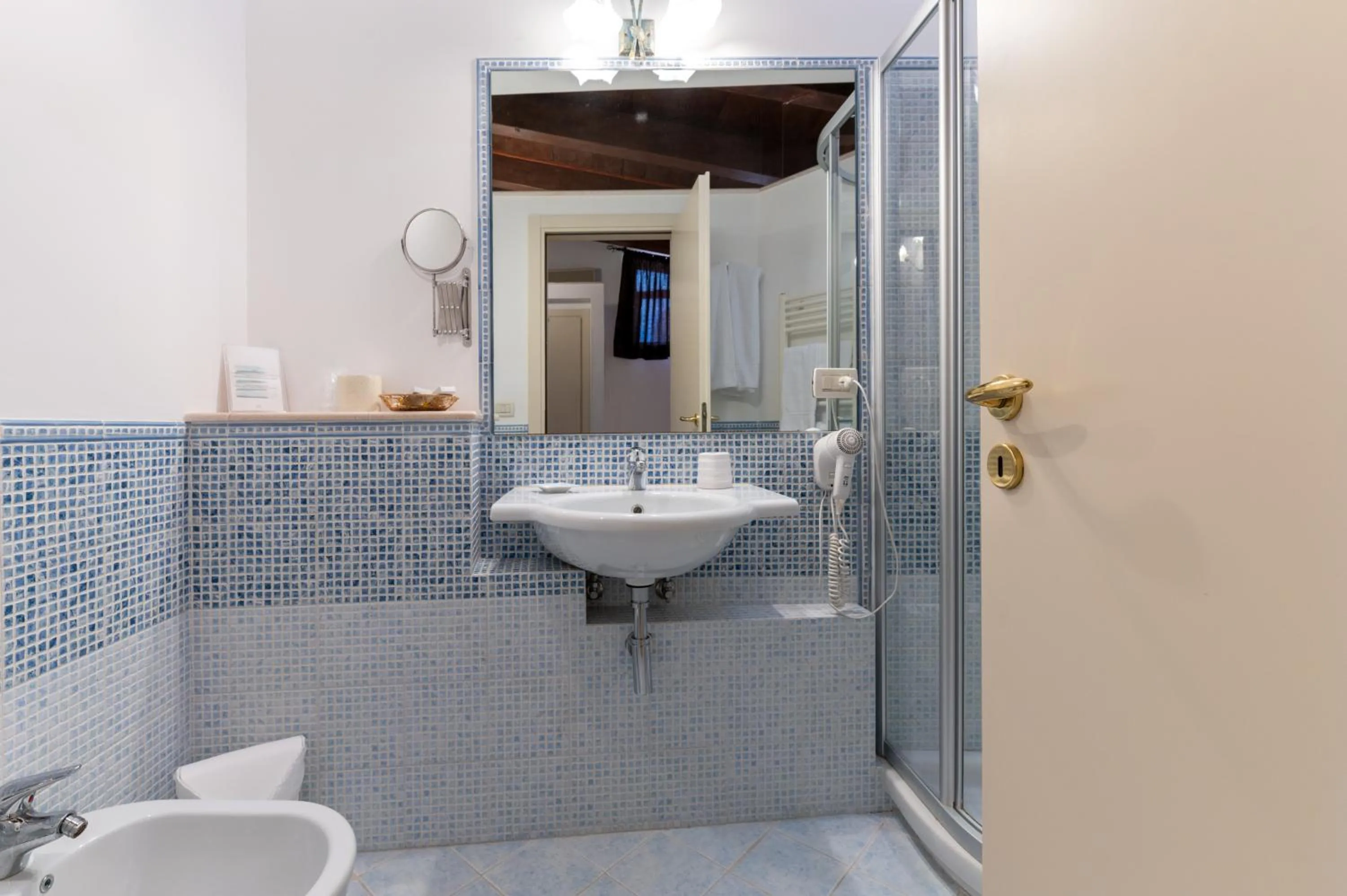 Bathroom in Hotel La Terra