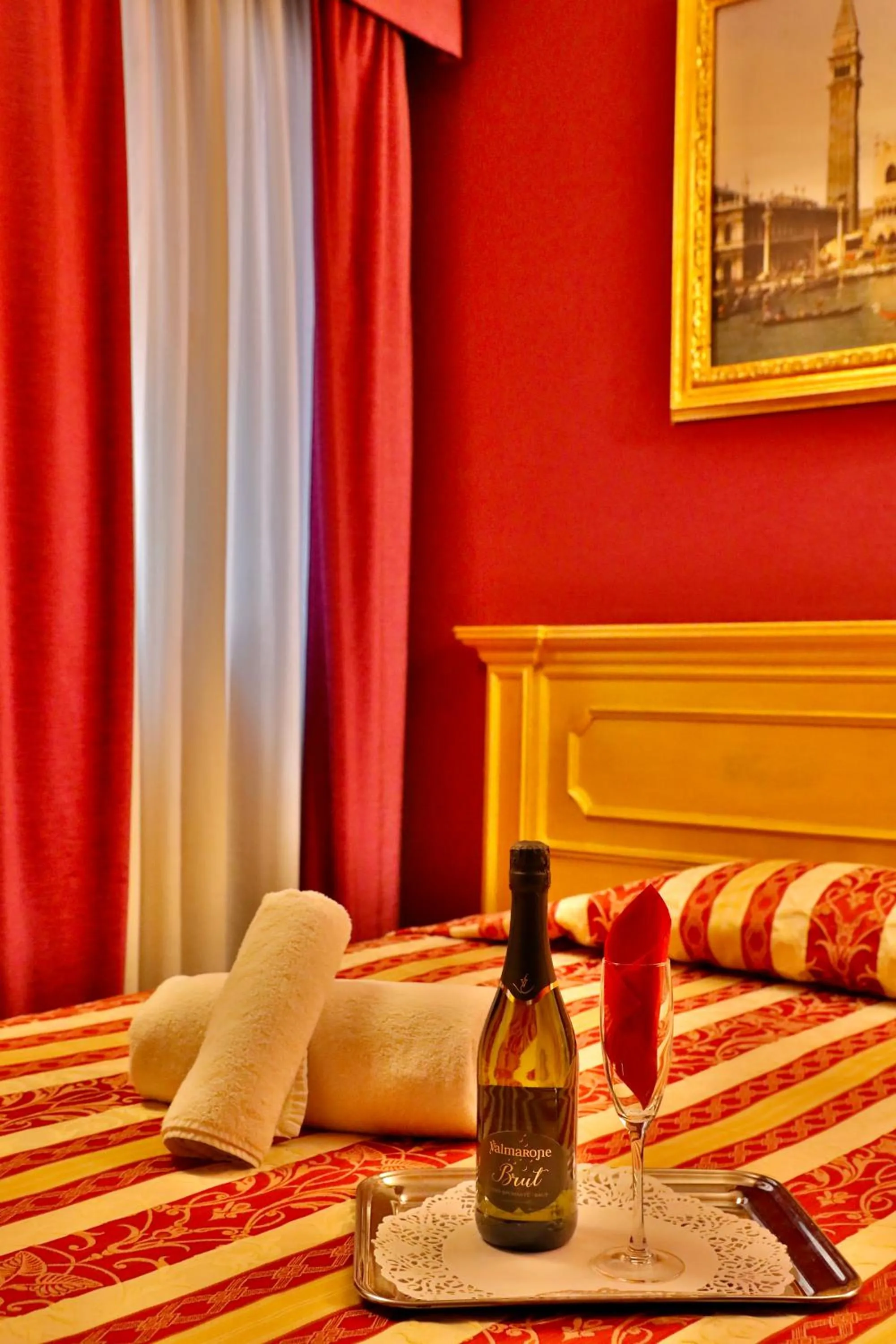 Photo of the whole room, Bed in Hotel Noemi