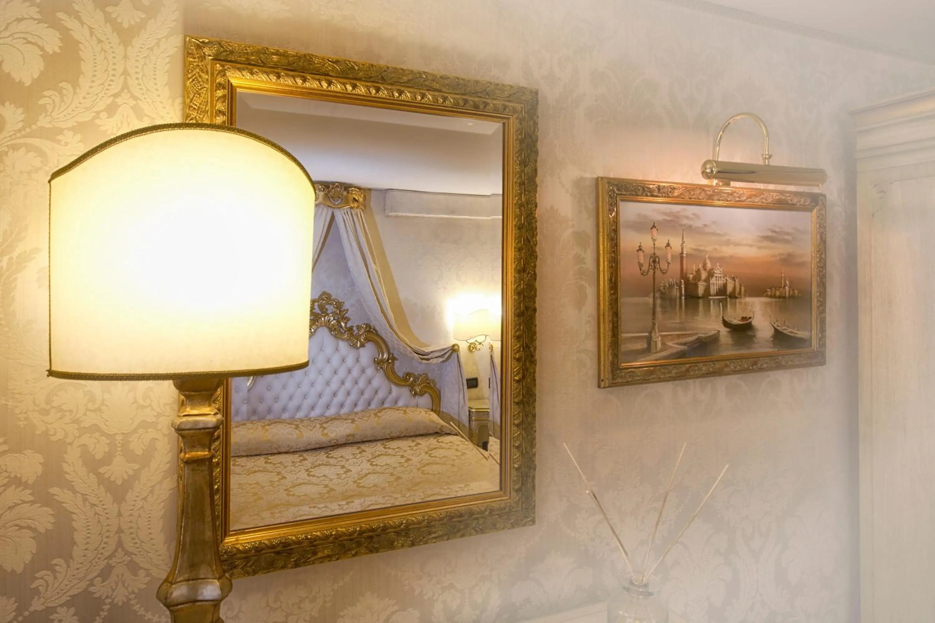 Decorative detail in Hotel Noemi