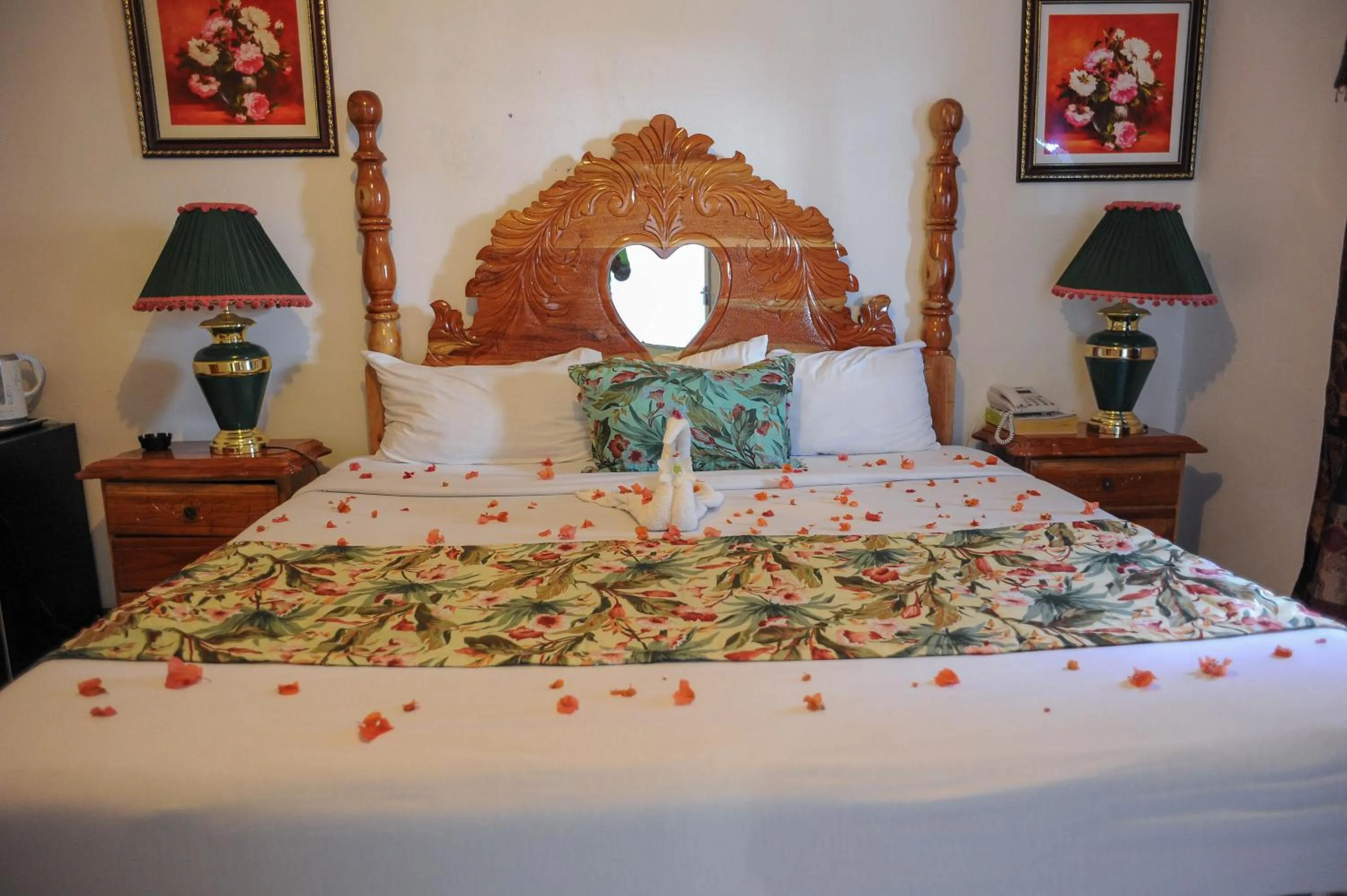 Bed in Glorianna Hotel