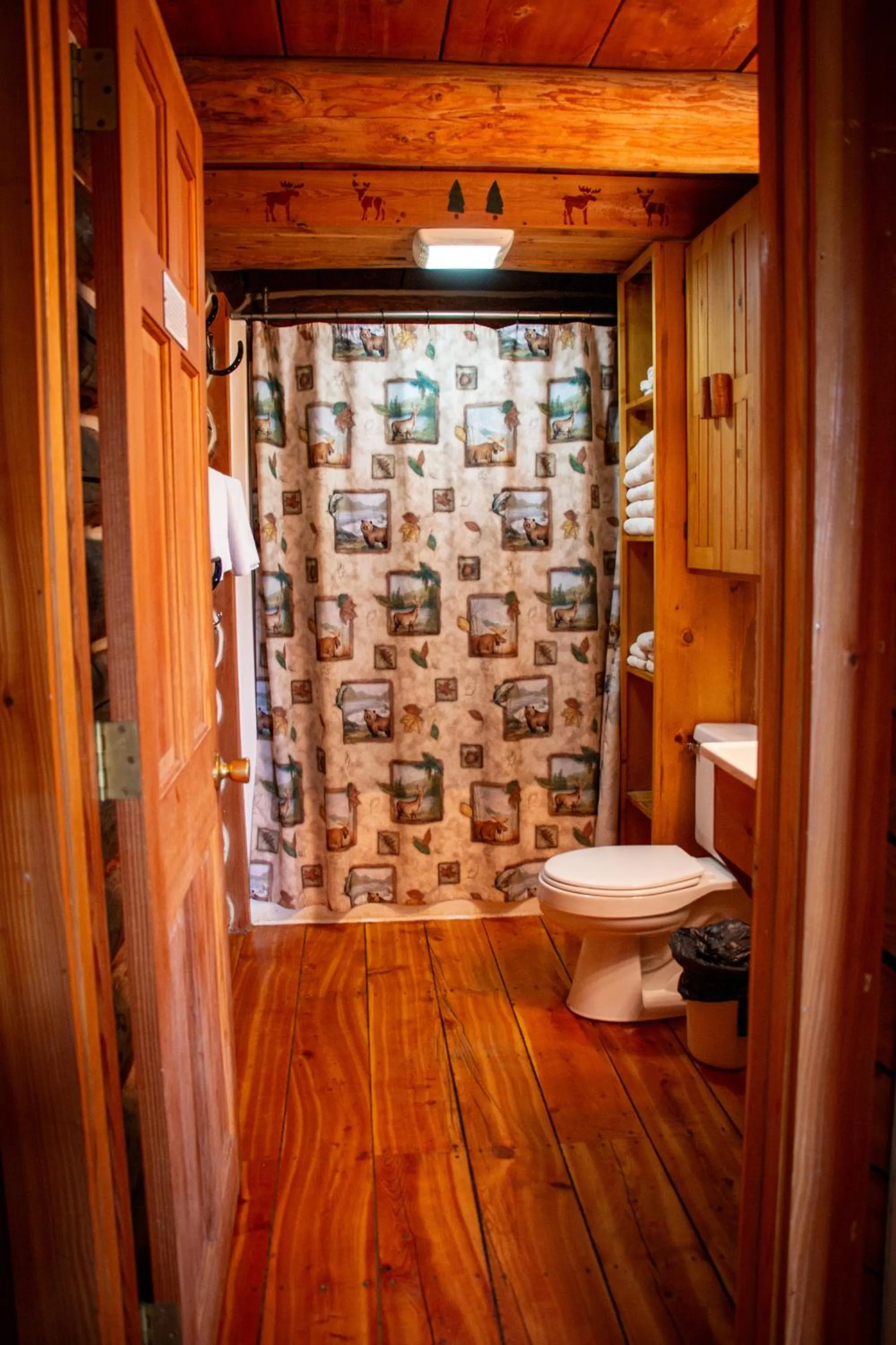 Crooked Creek Guest Ranch