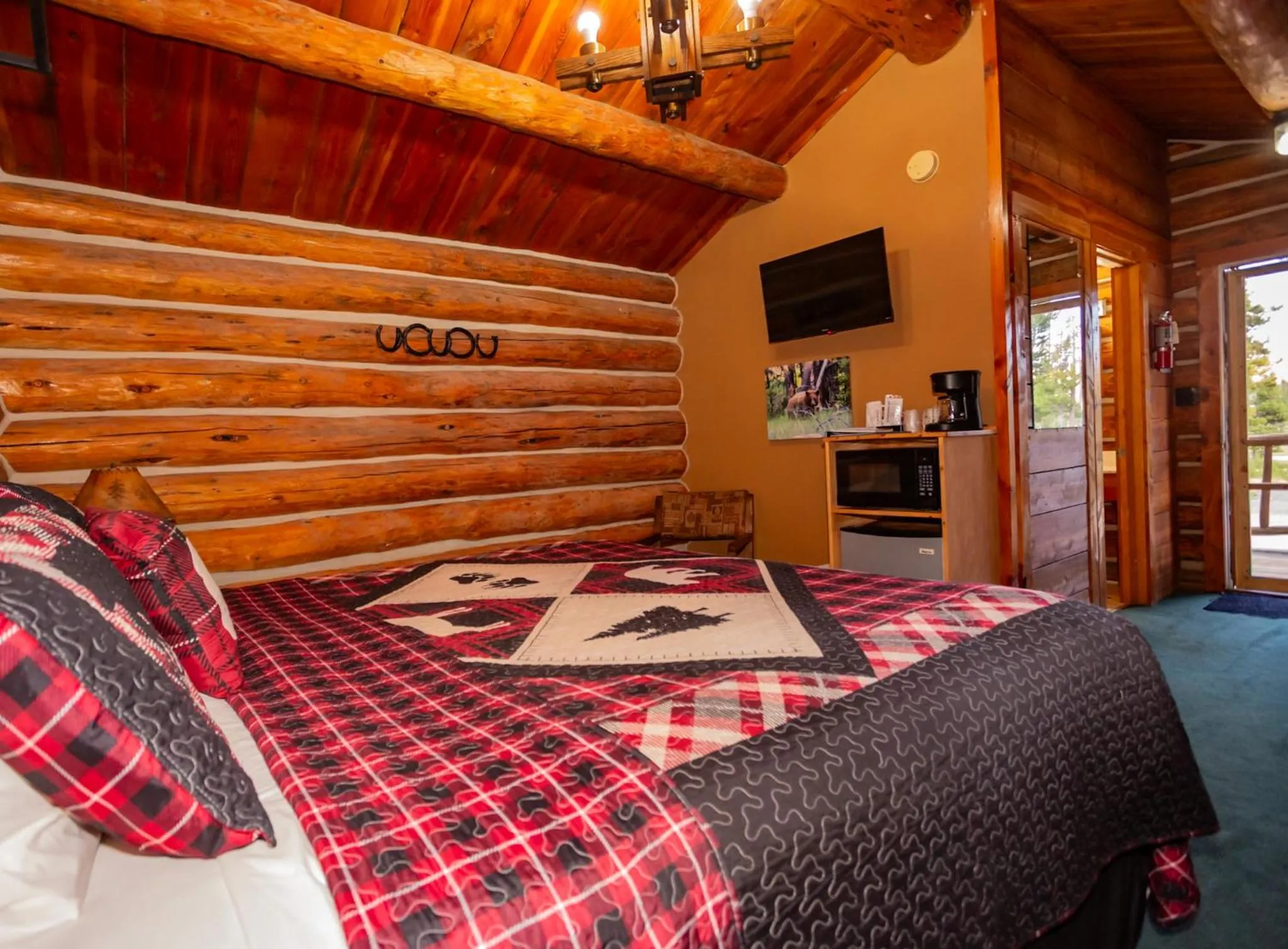 Bed in Crooked Creek Guest Ranch