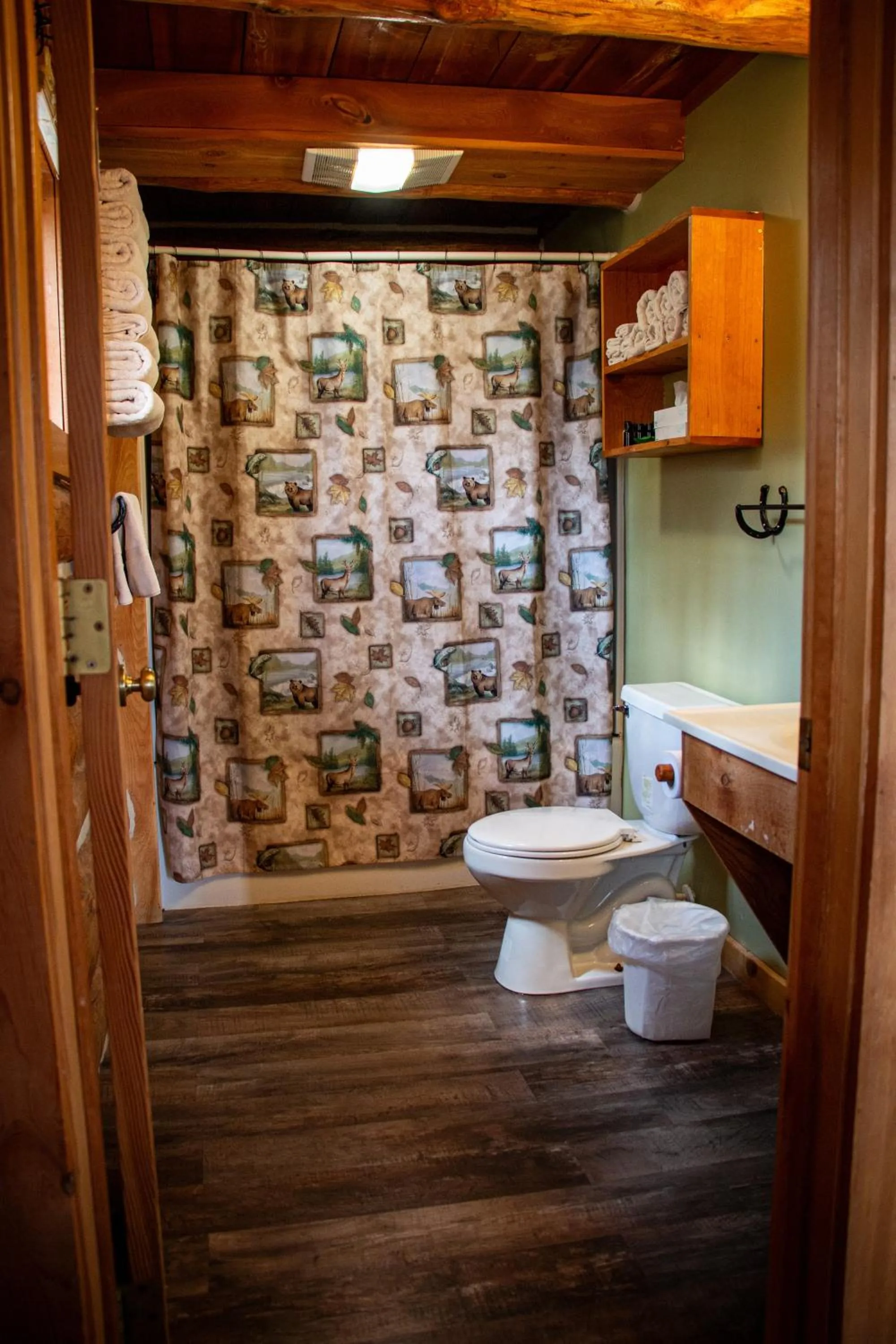 Crooked Creek Guest Ranch