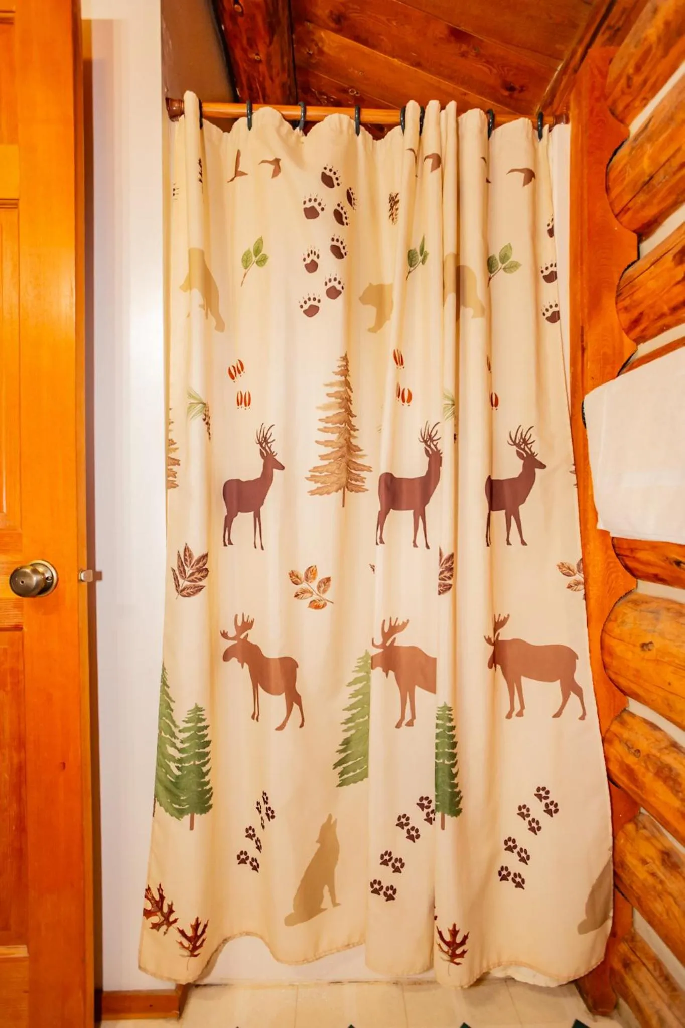 Crooked Creek Guest Ranch