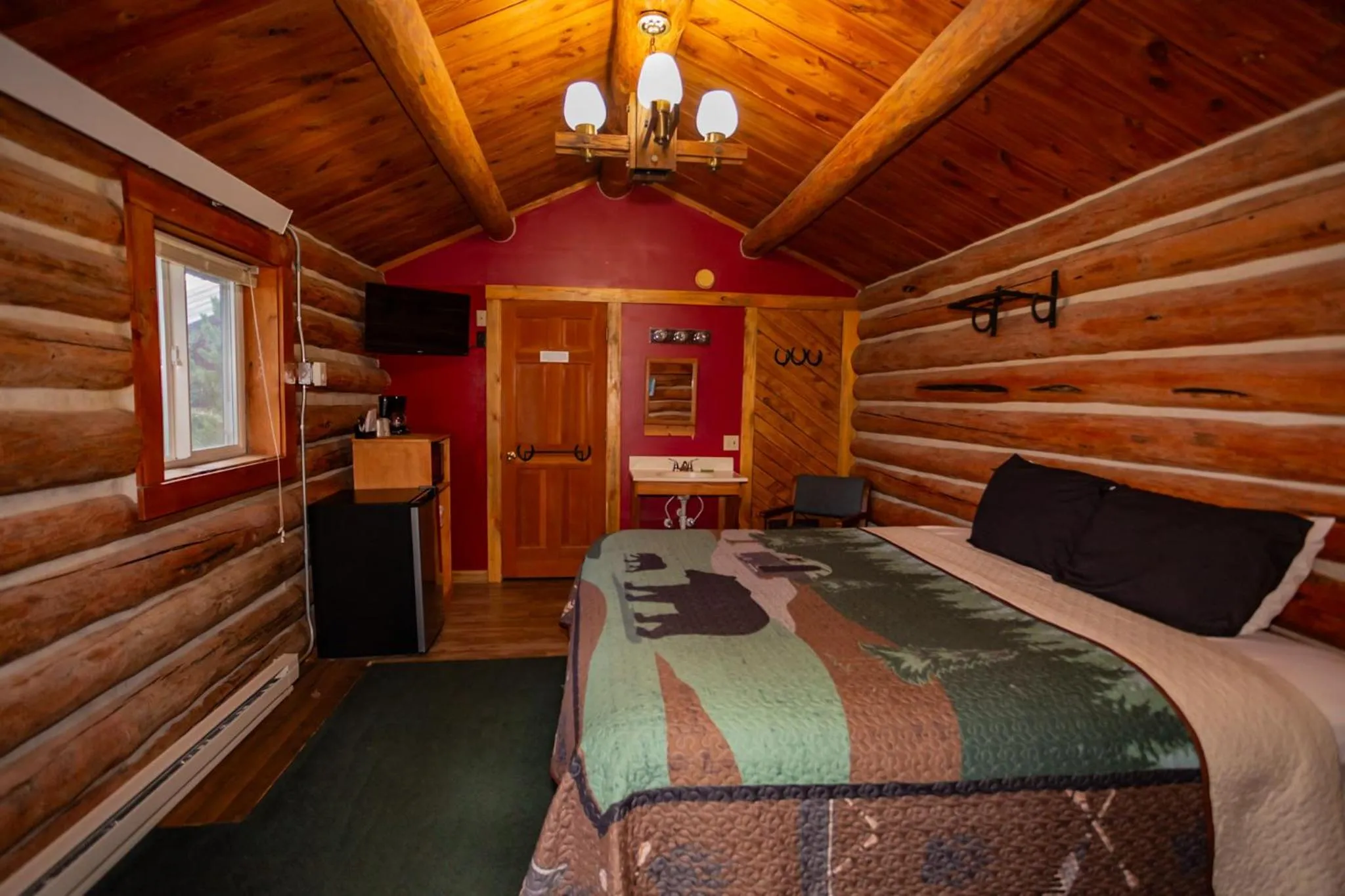 Bed in Crooked Creek Guest Ranch