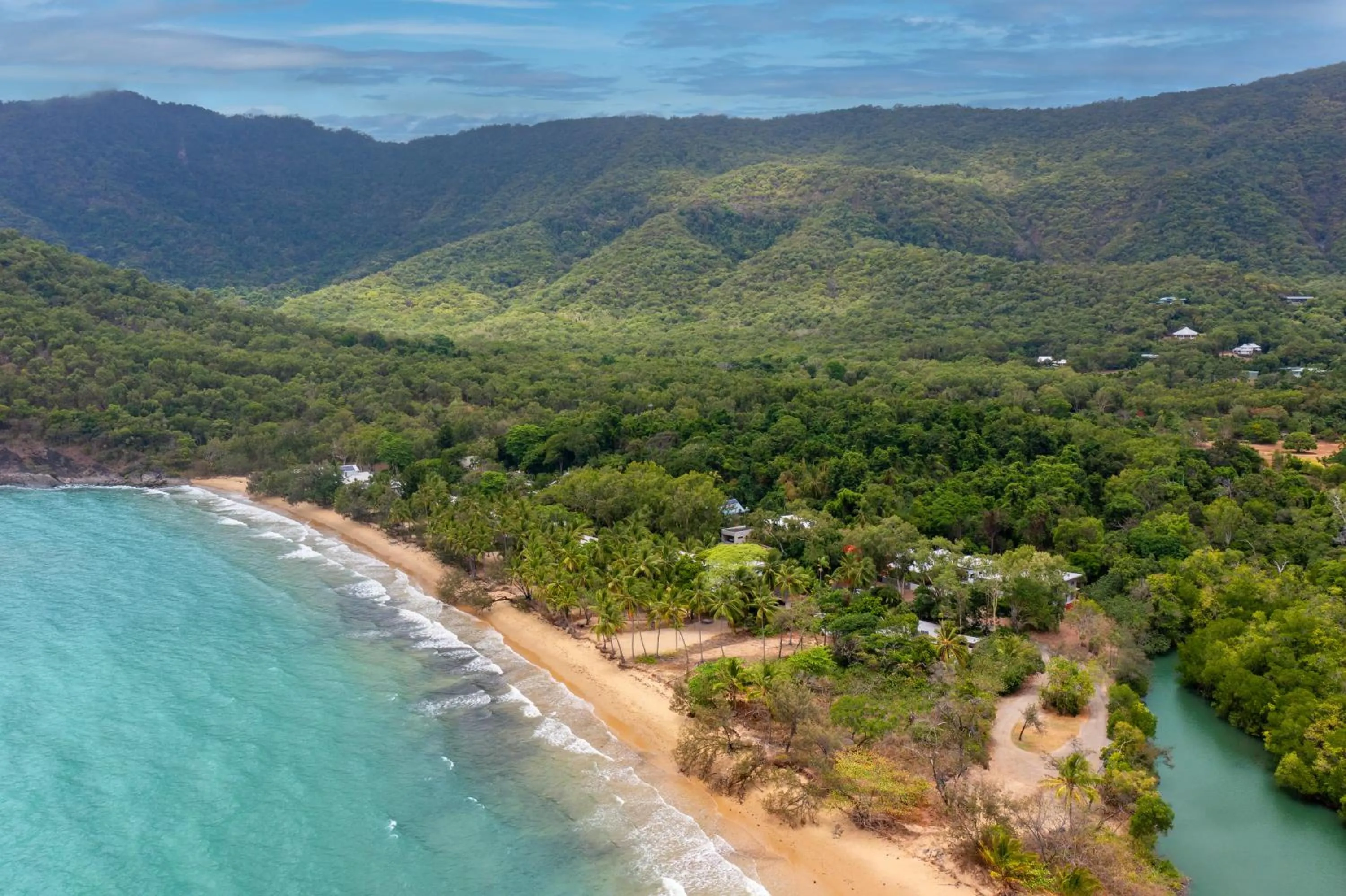Location in Tenterfield Beachfront Luxury 4 Bedroom Holiday Home