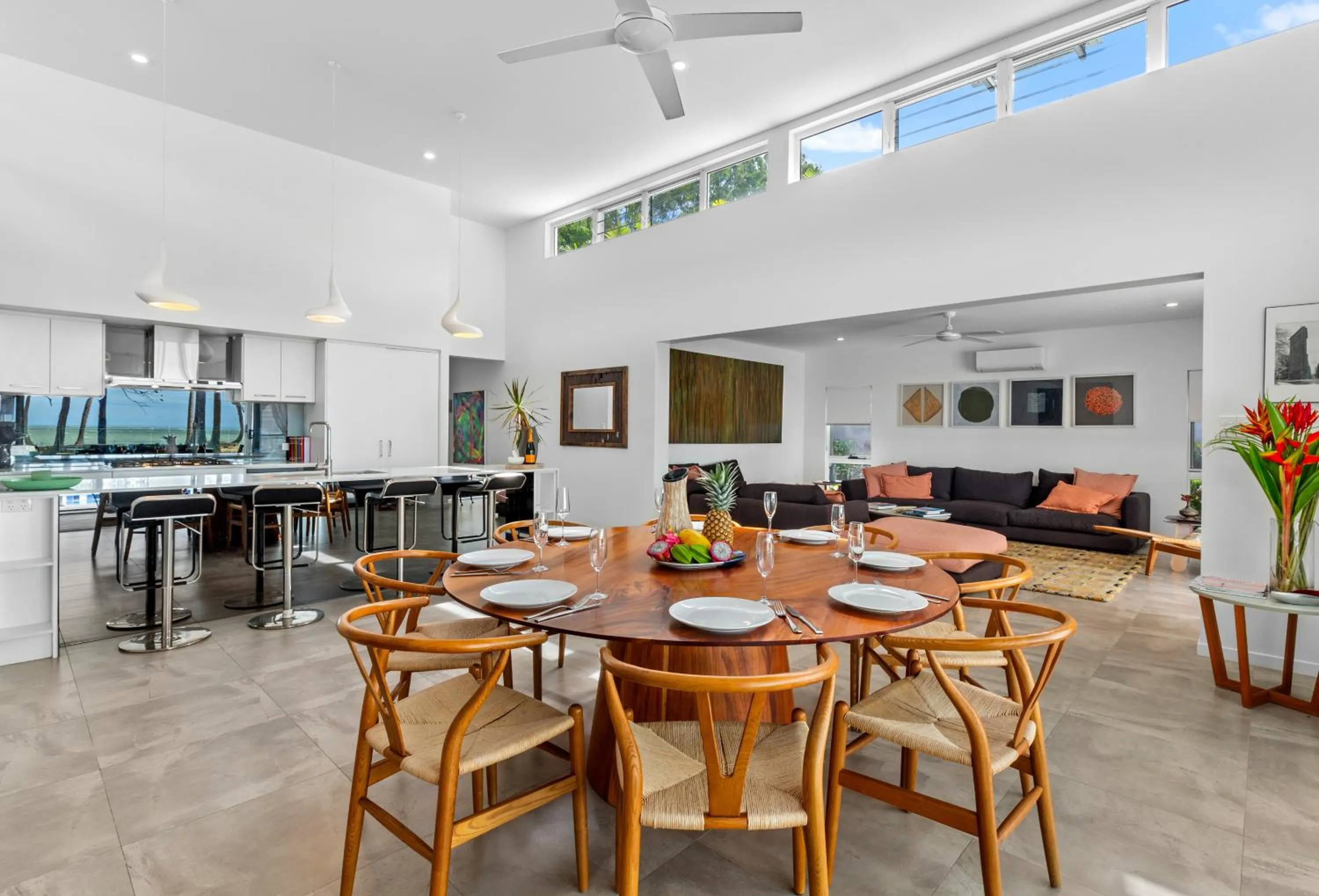 Dining area in Tenterfield Beachfront Luxury 4 Bedroom Holiday Home