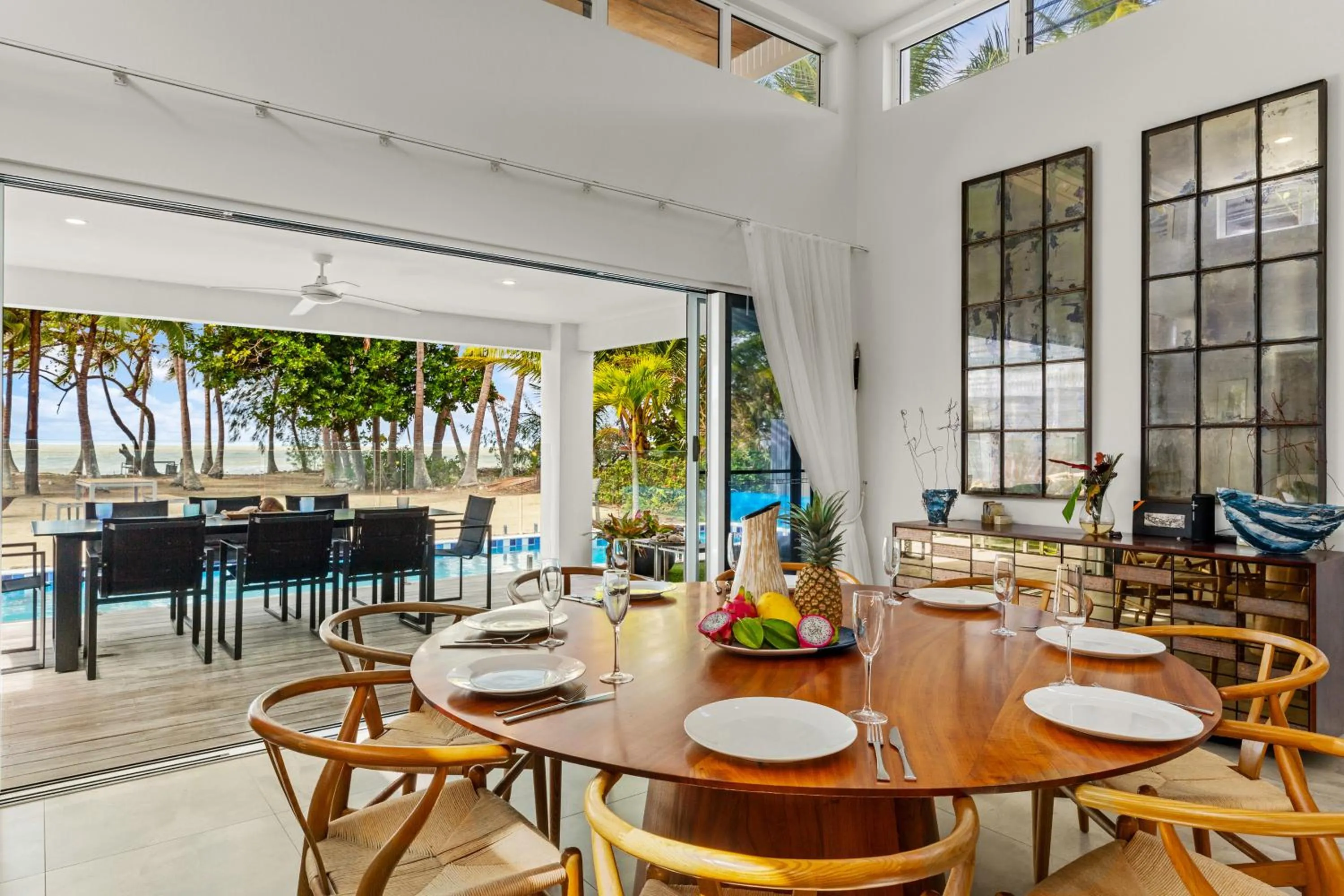 Dining area in Tenterfield Beachfront Luxury 4 Bedroom Holiday Home