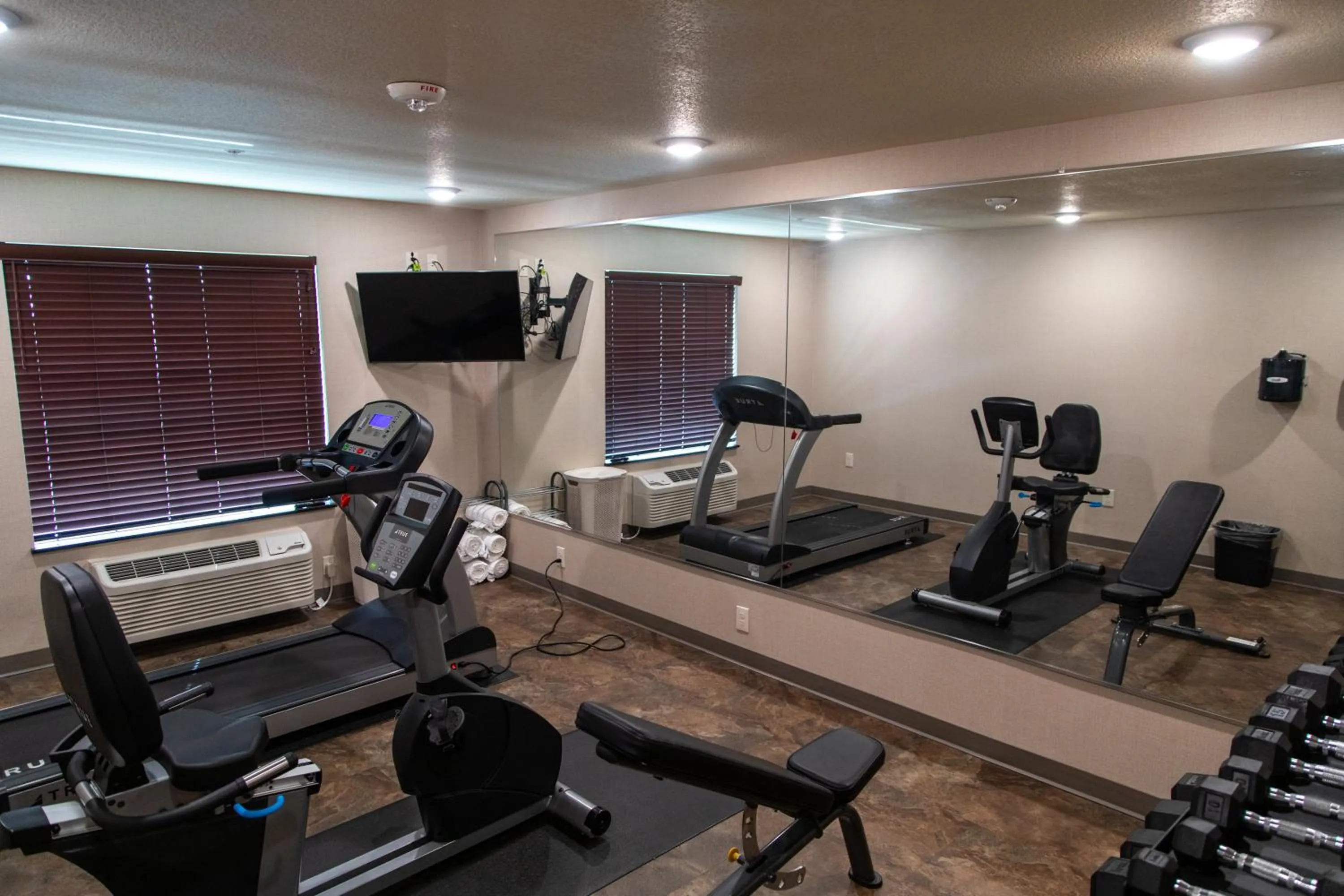 Fitness centre/facilities in Cobblestone Inn & Suites -Springfield