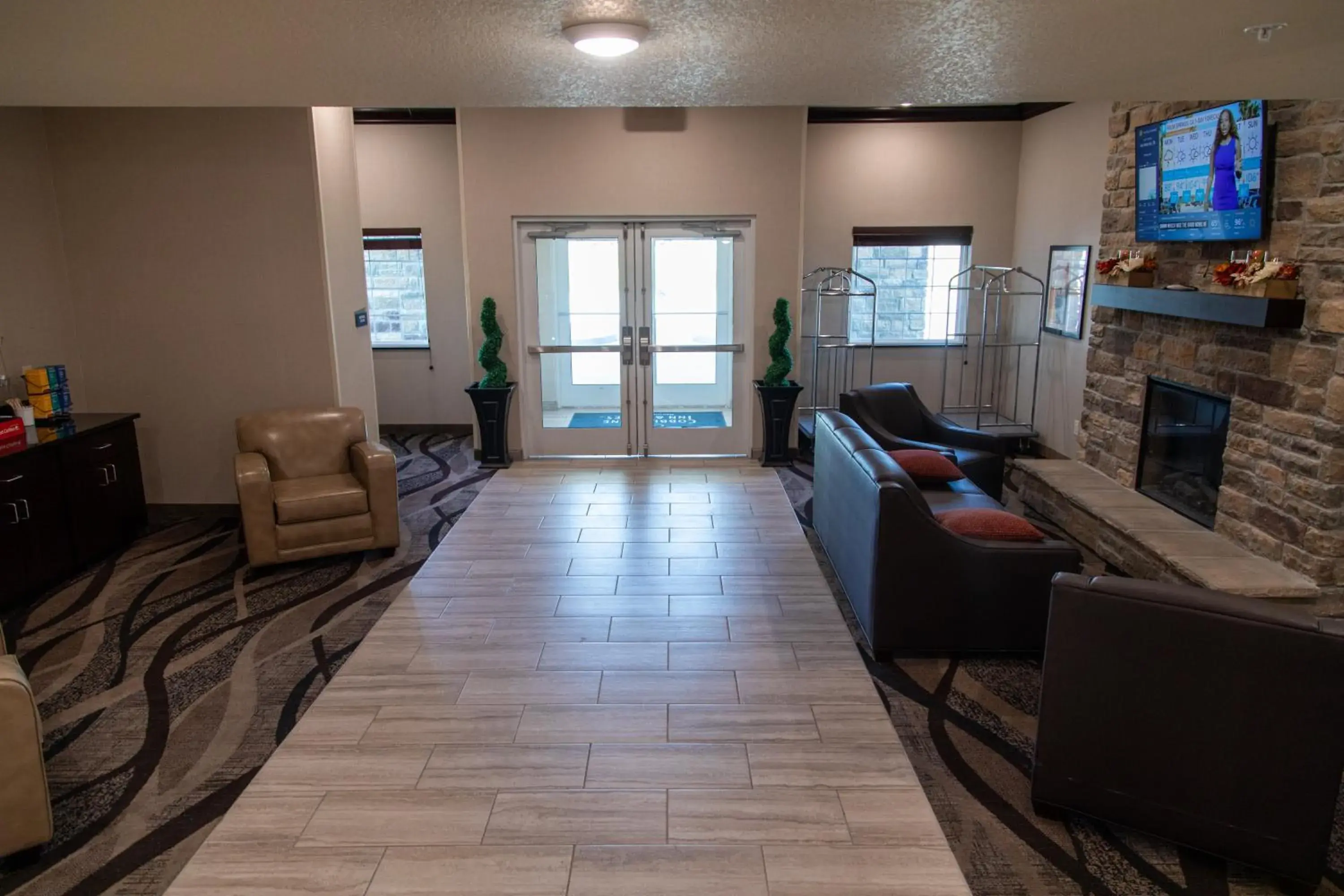 Lobby or reception in Cobblestone Inn & Suites -Springfield Lobby or reception in Cobblestone Inn & Suites -Springfield