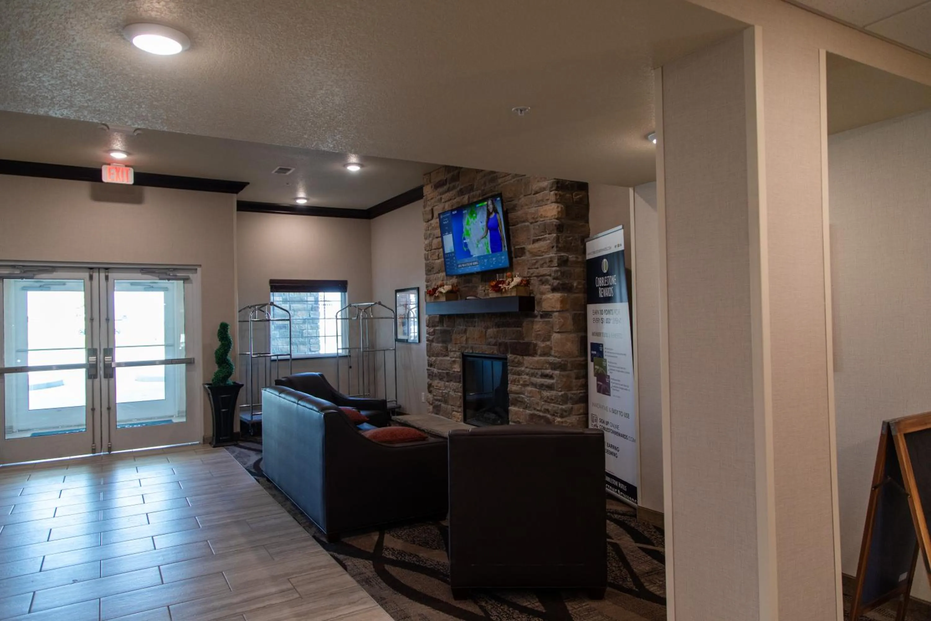 Lobby or reception in Cobblestone Inn & Suites -Springfield