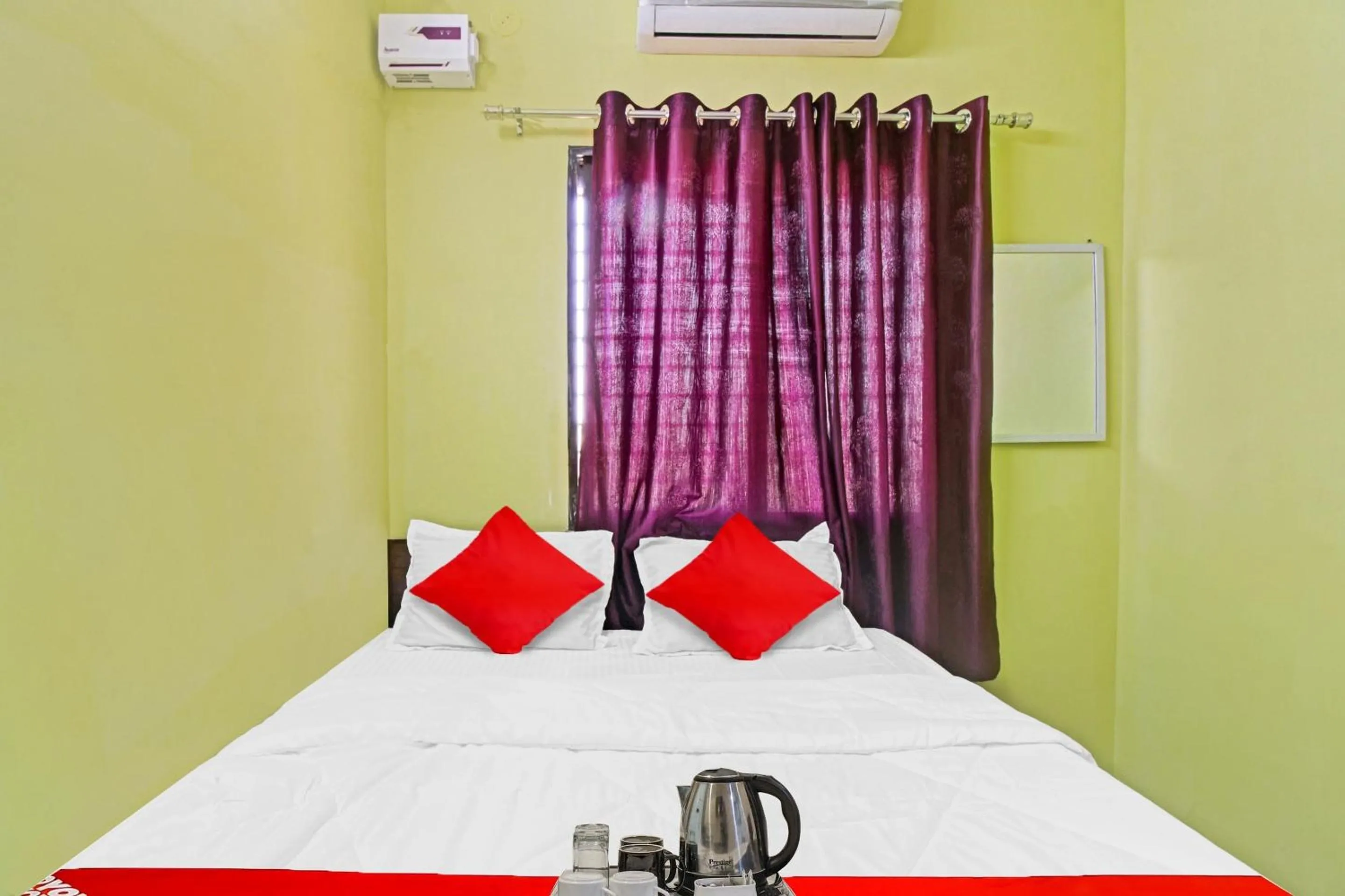 Bedroom, Bed in Hotel O Manjiri Restaurant & Lodging