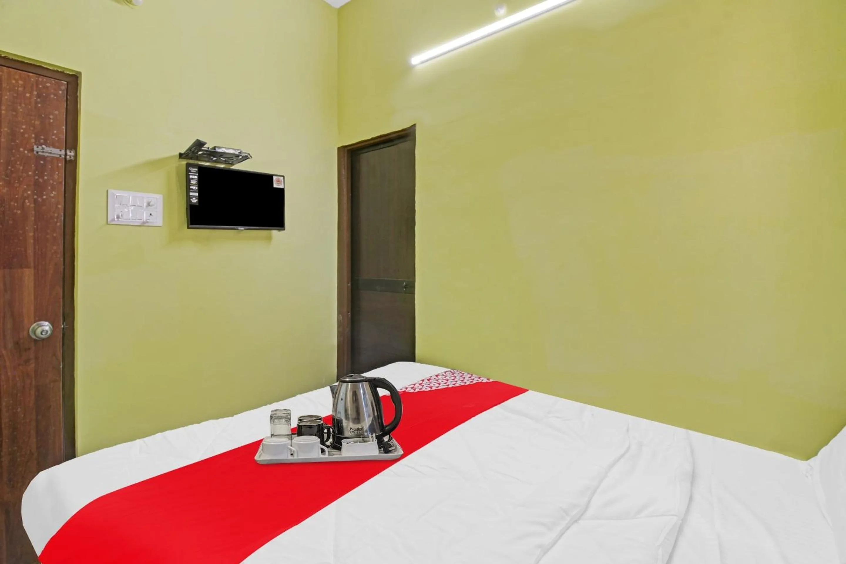 Bedroom, Bed in Hotel O Manjiri Restaurant & Lodging