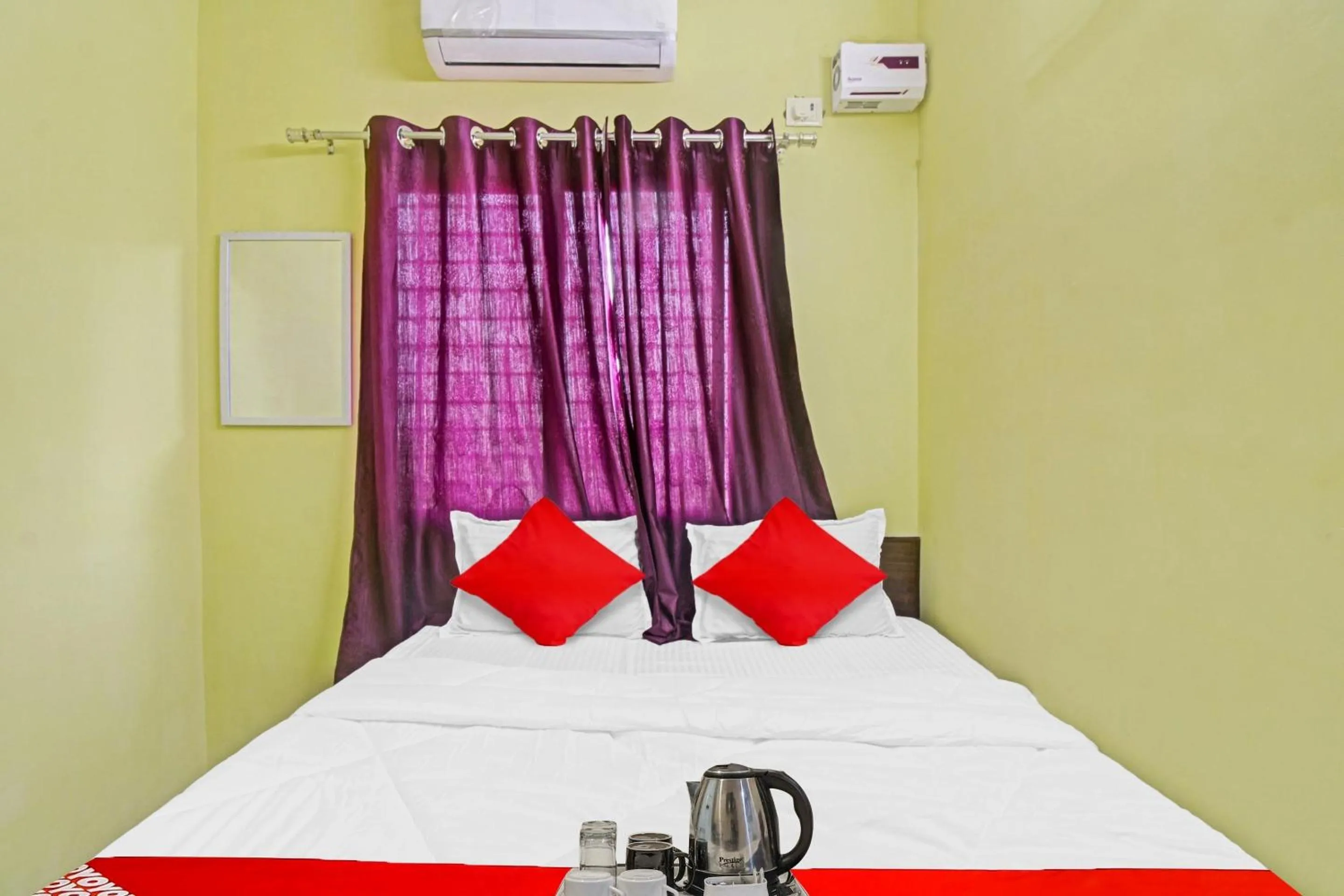 Bedroom, Bed in Hotel O Manjiri Restaurant & Lodging