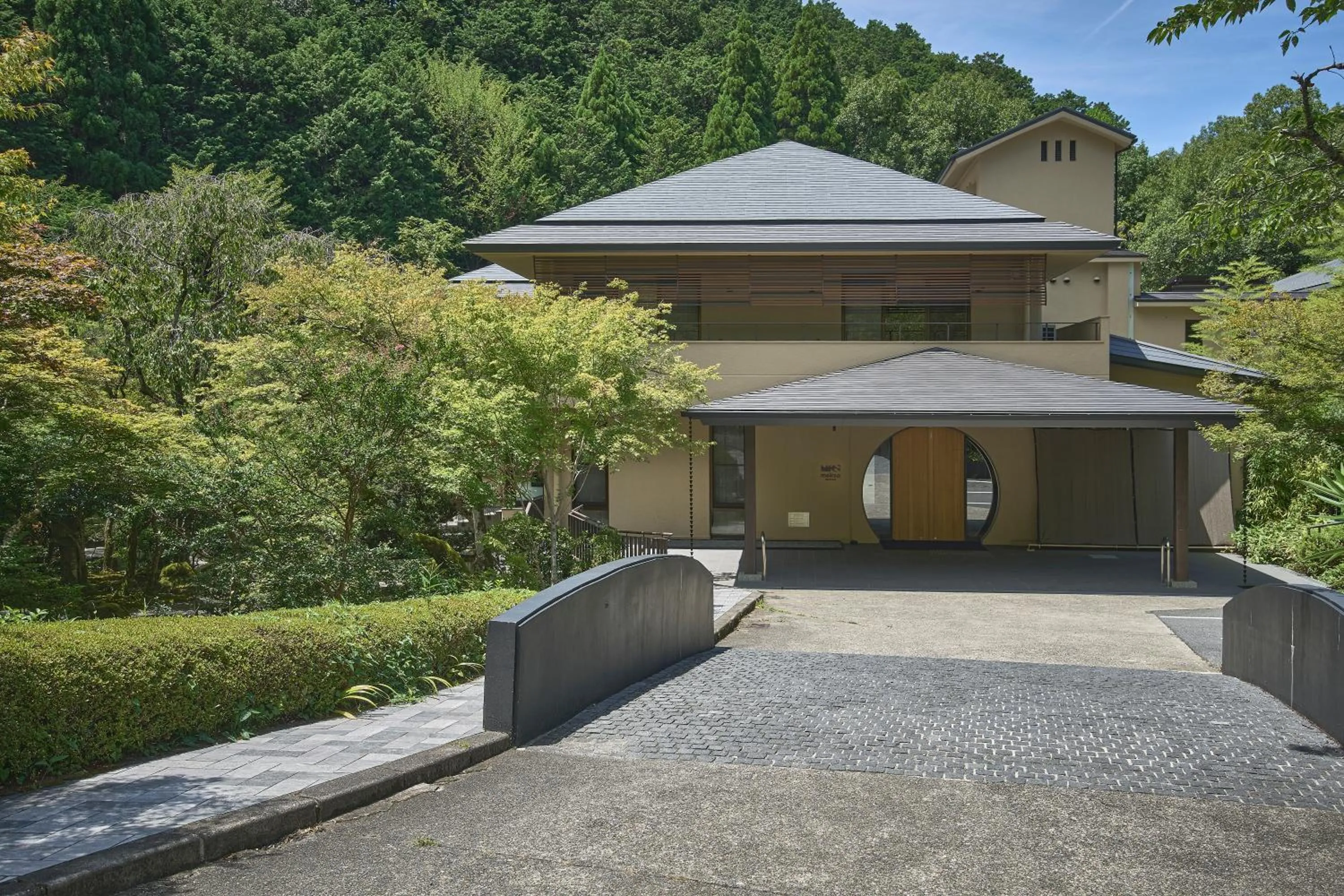 Property building in moksa