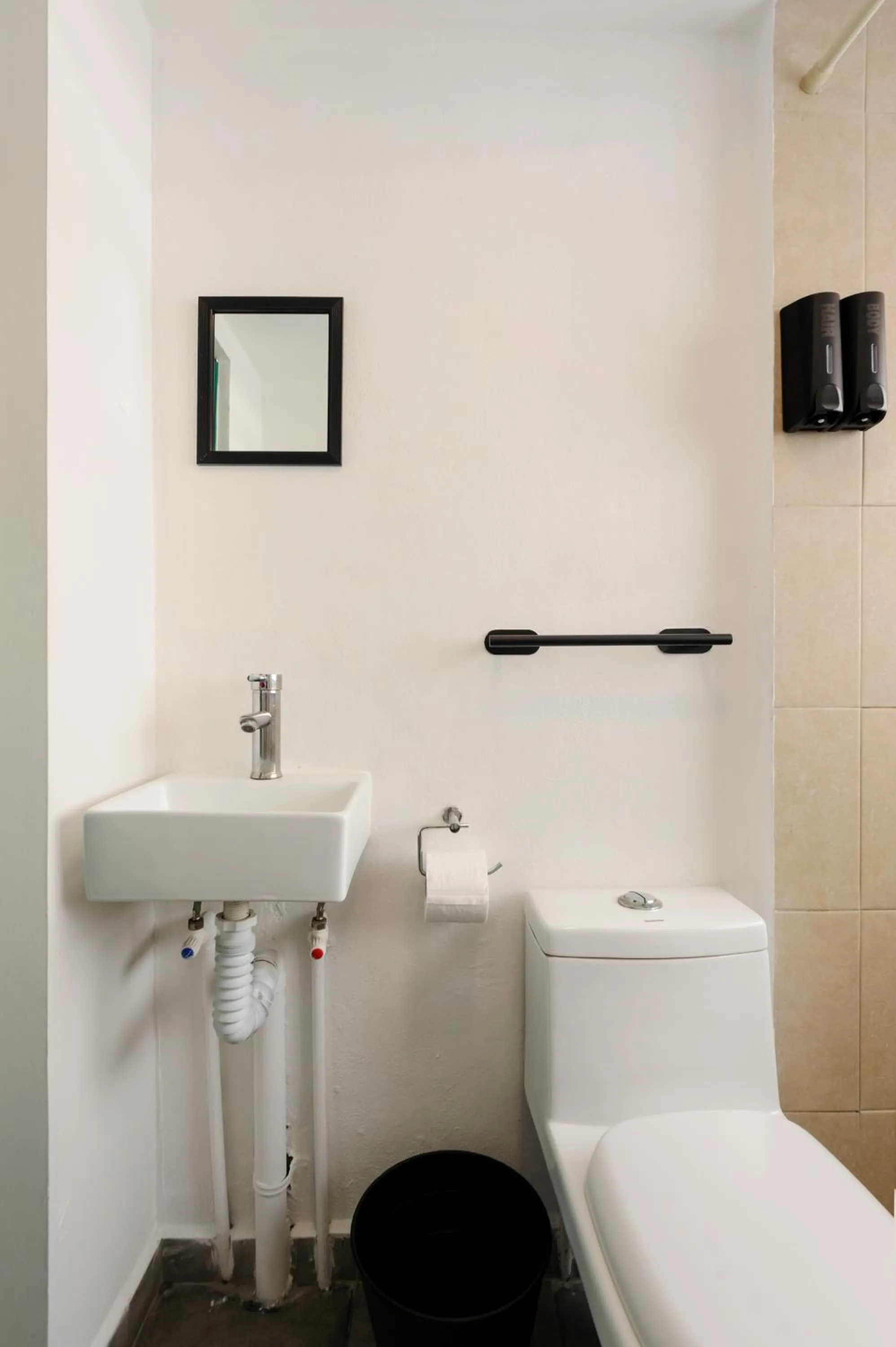 Bathroom in Colmena Hotel CDMX Suites Roma