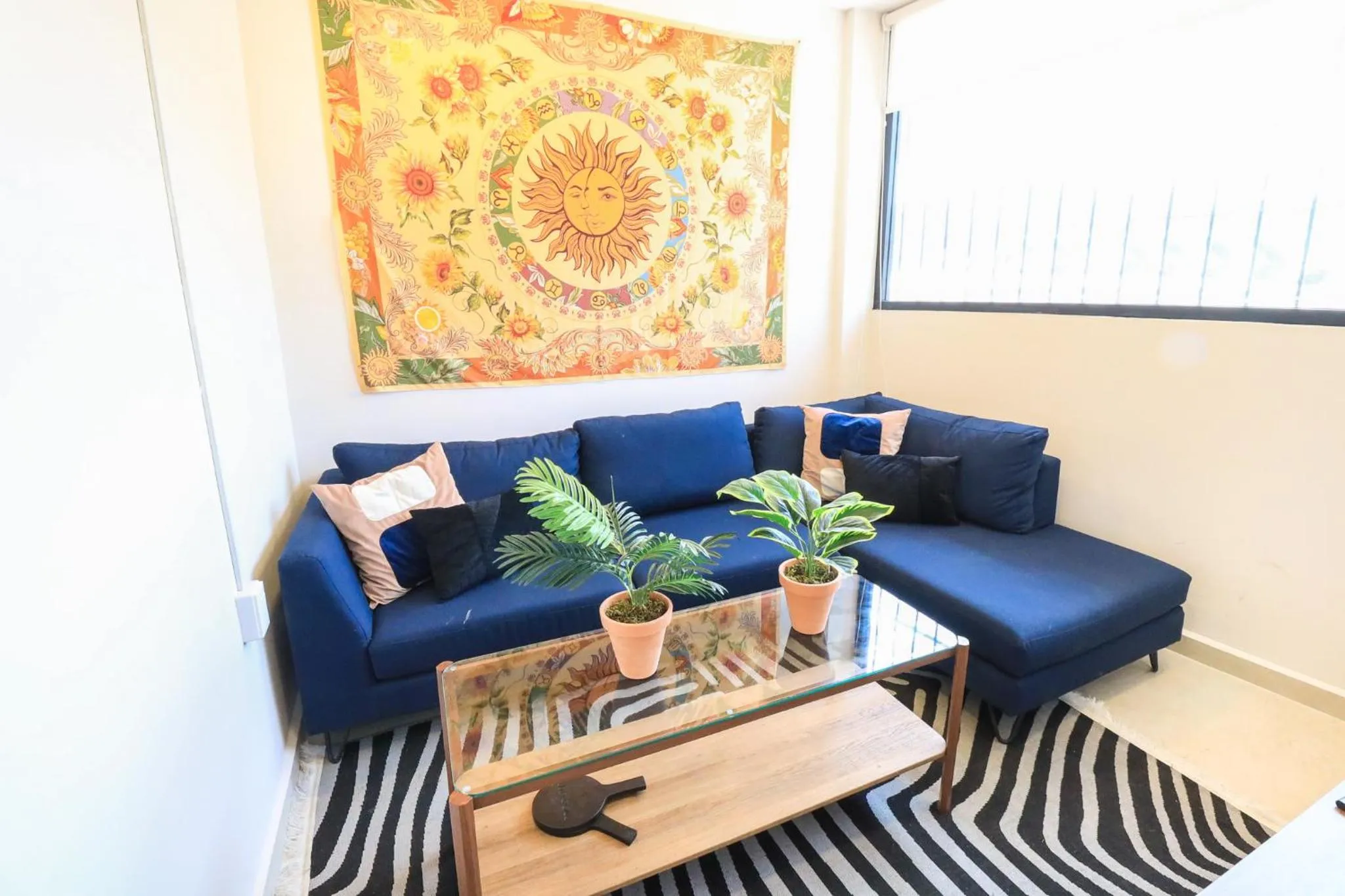 Communal lounge/ TV room in Colmena Hotel CDMX Suites Roma