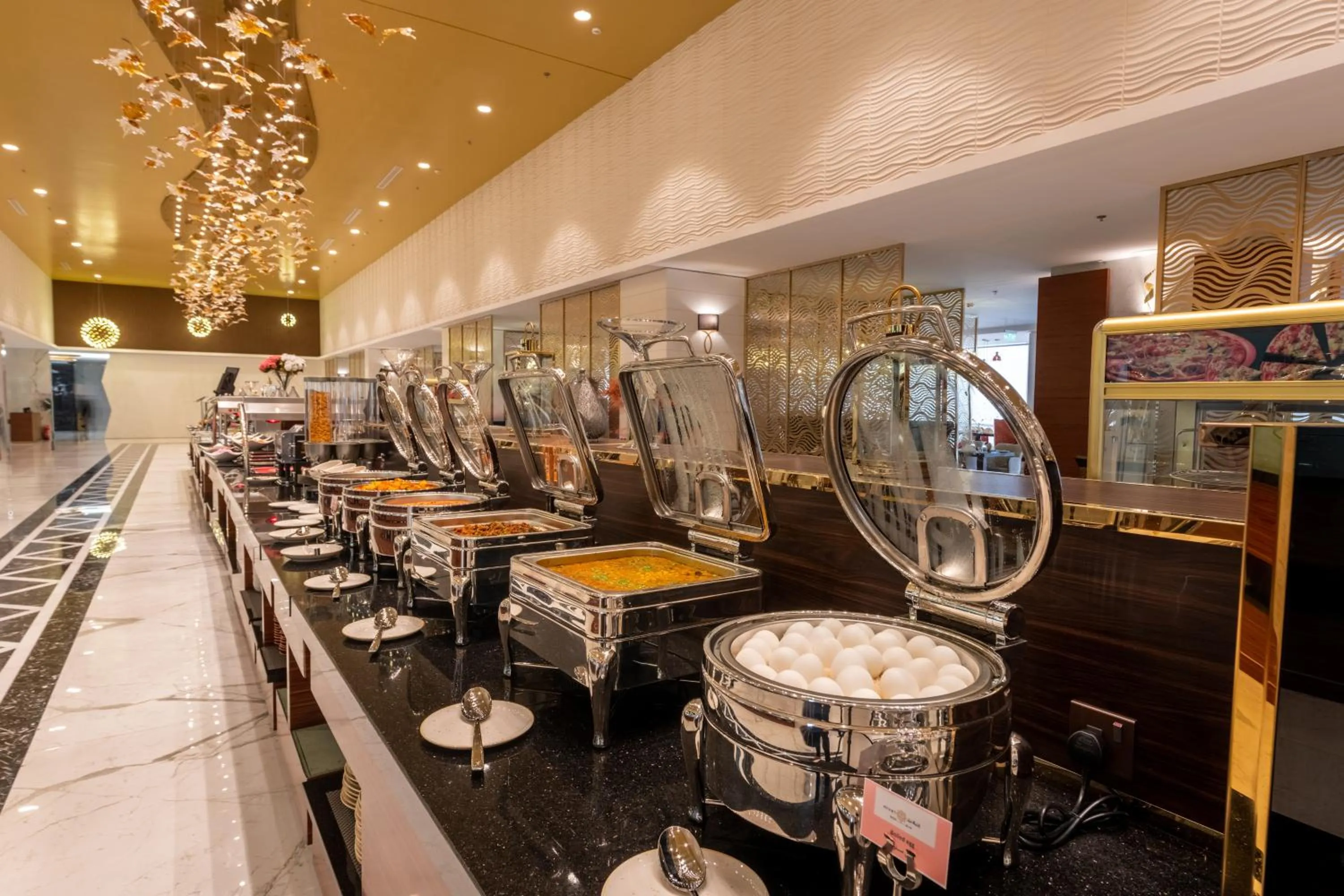 Restaurant/places to eat in Nivel Hotel Abha