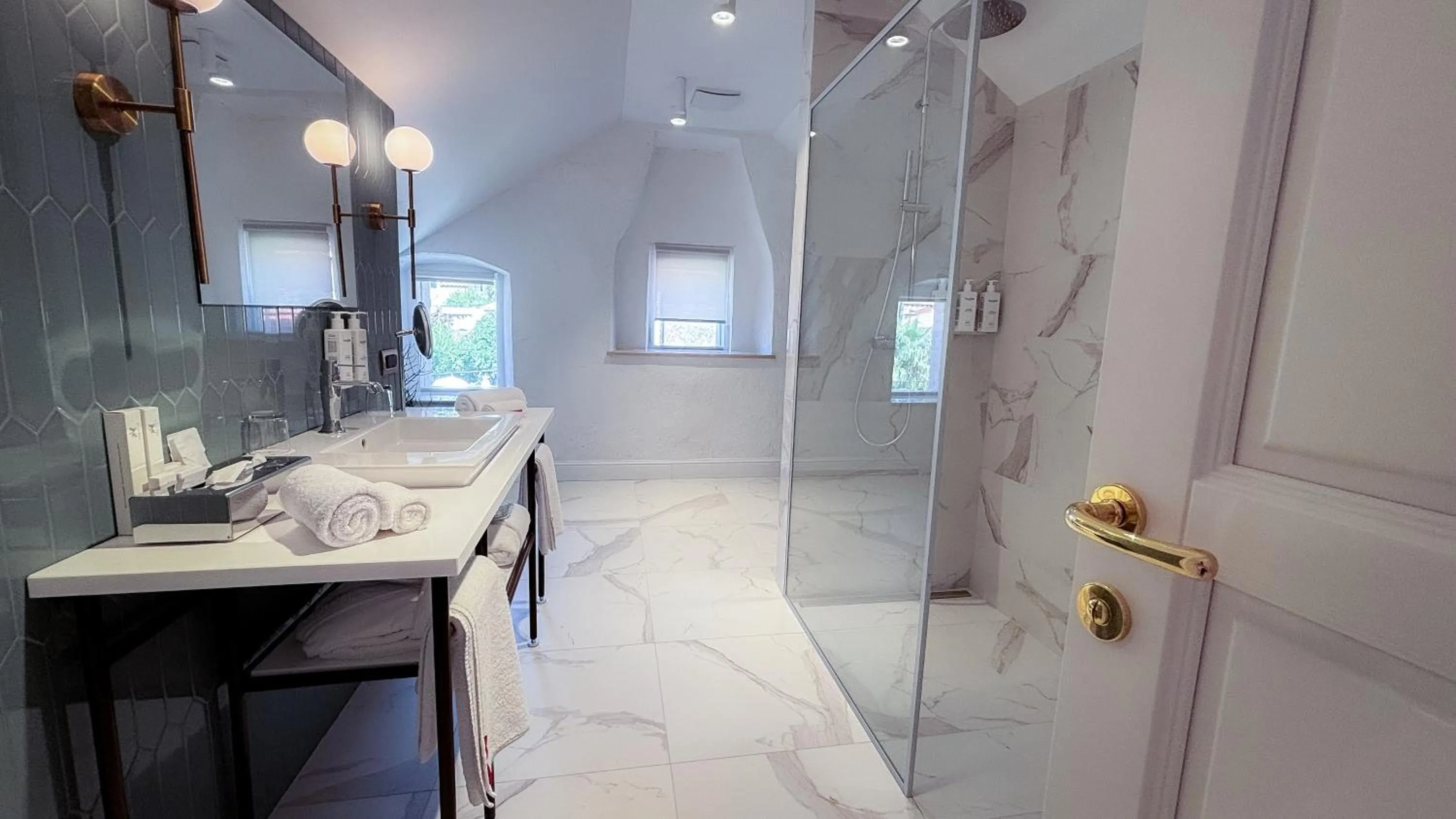 Shower in Hotel Supetar