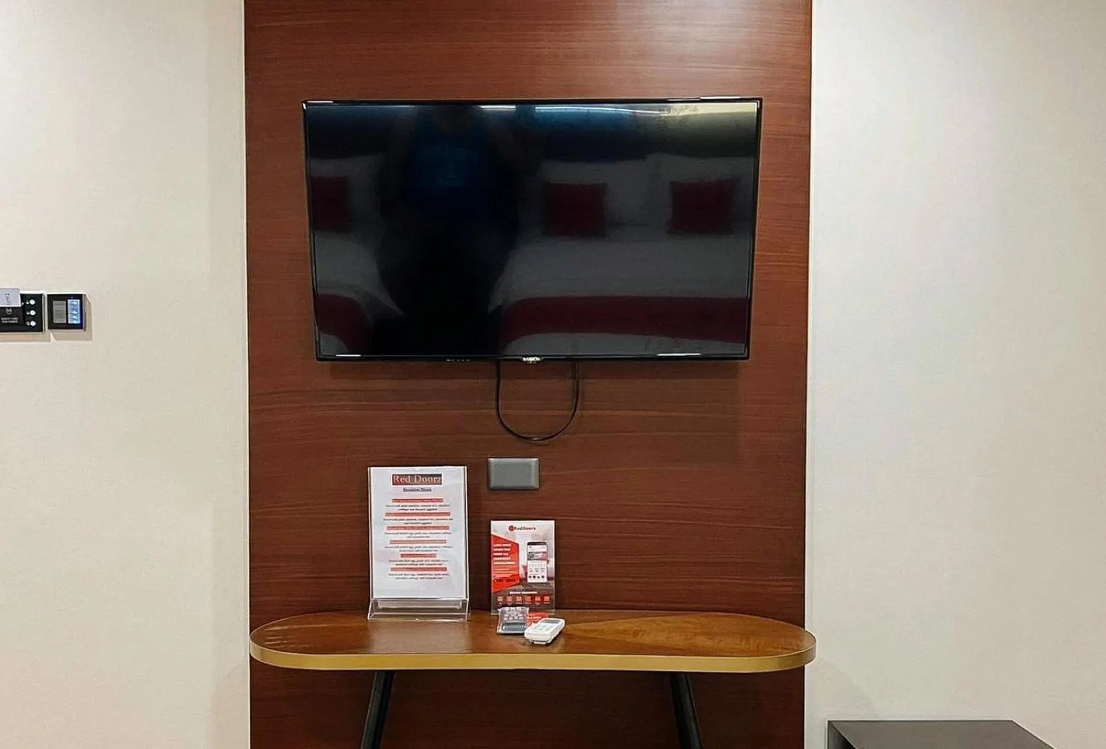 TV and multimedia in RedDoorz Plus @ Toshiko Boutique Hotel Koronadal City