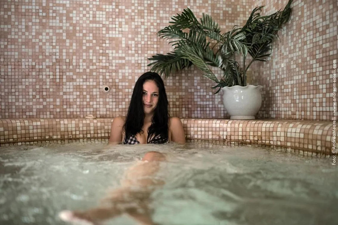 Hot Spring Bath in Hotel Relais Valle Orientina