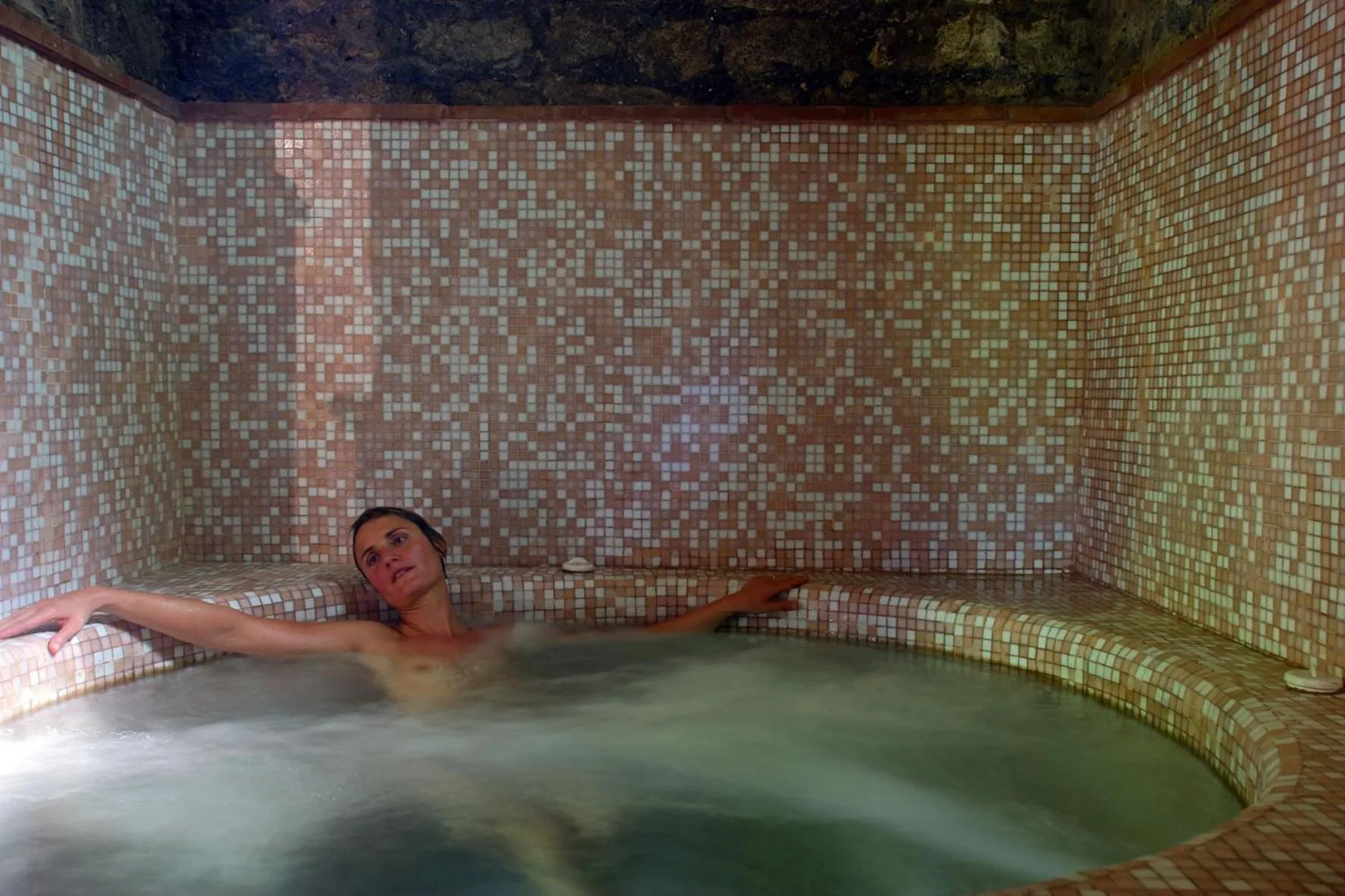 Hot Tub in Hotel Relais Valle Orientina