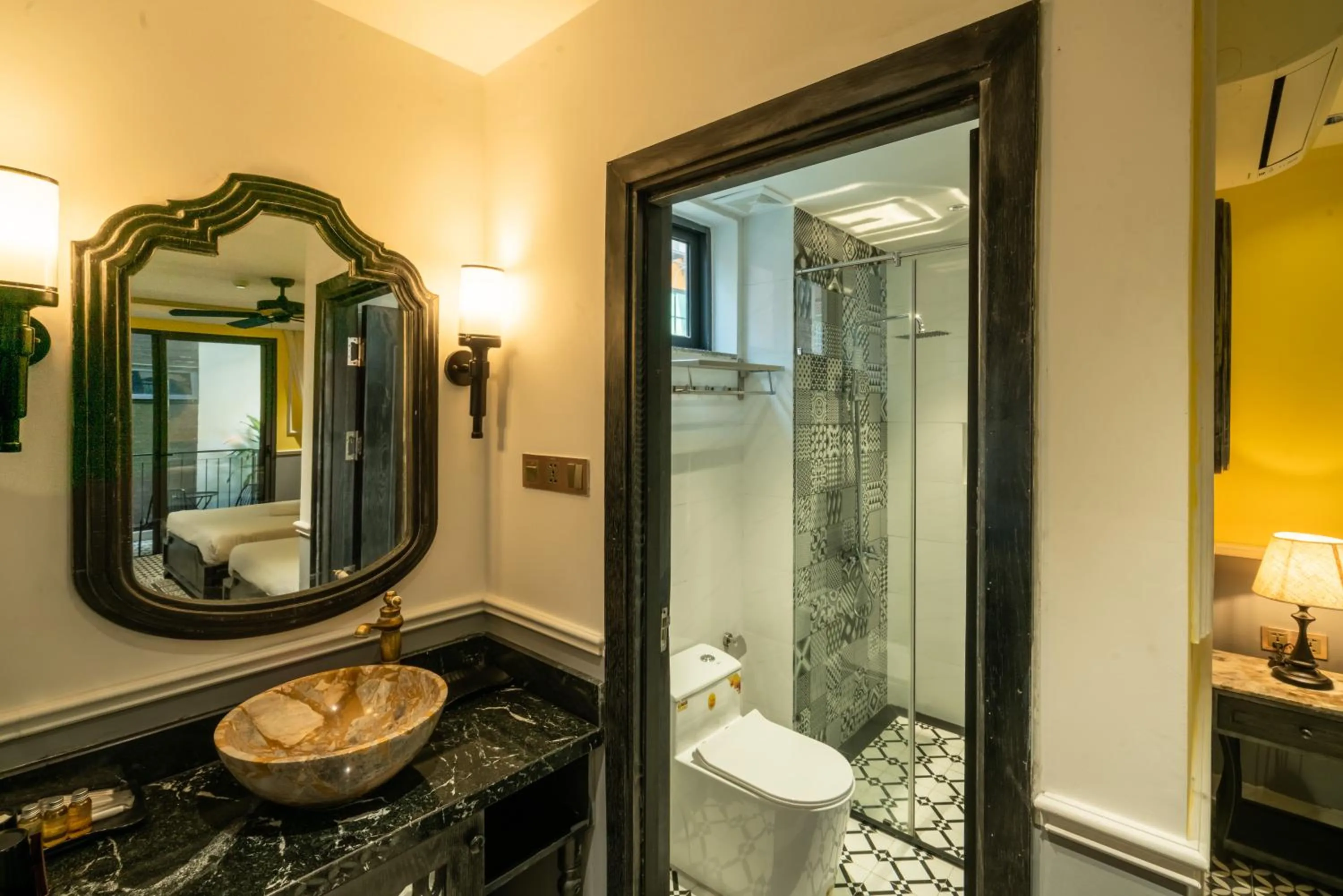 Shower in Dérive Boutique Villa & Apartment Da Nang