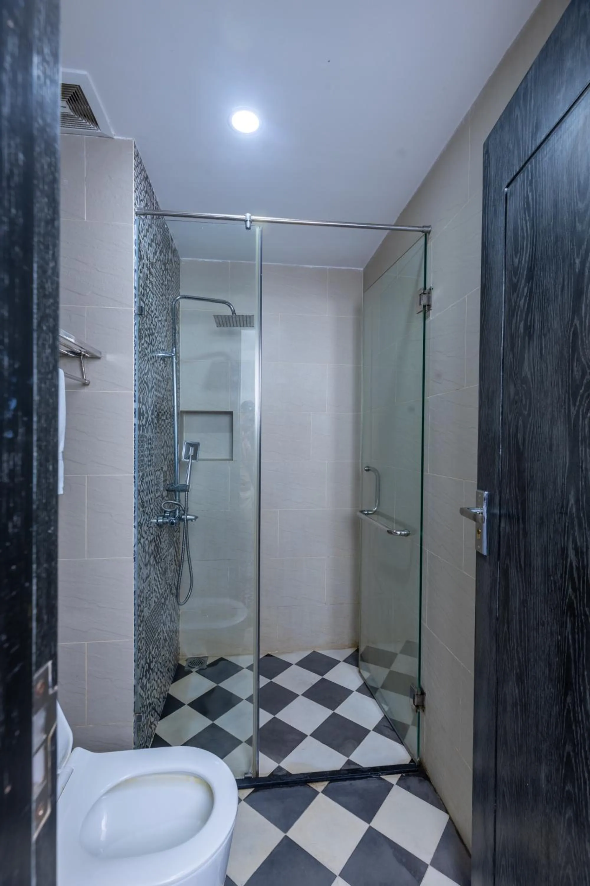 Toilet in Dérive Boutique Villa & Apartment Da Nang