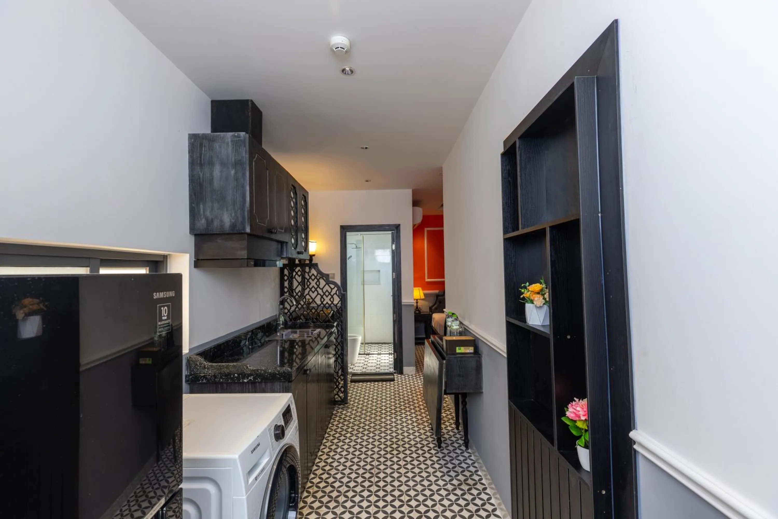 stove in Dérive Boutique Villa & Apartment Da Nang