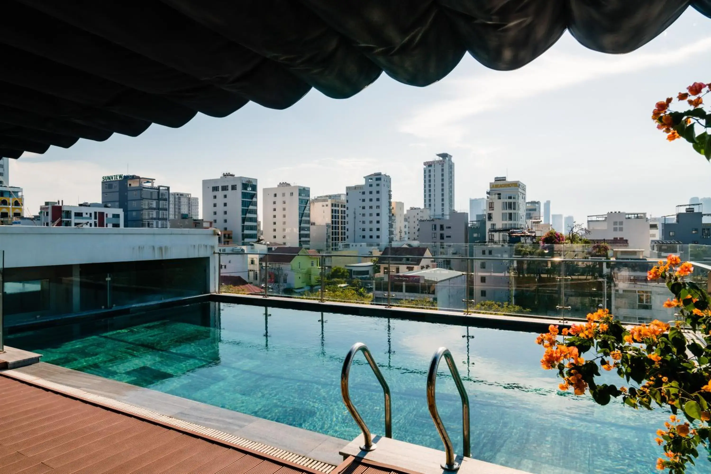 Property building in Dérive Boutique Villa & Apartment Da Nang Property building in Dérive Boutique Villa & Apartment Da Nang